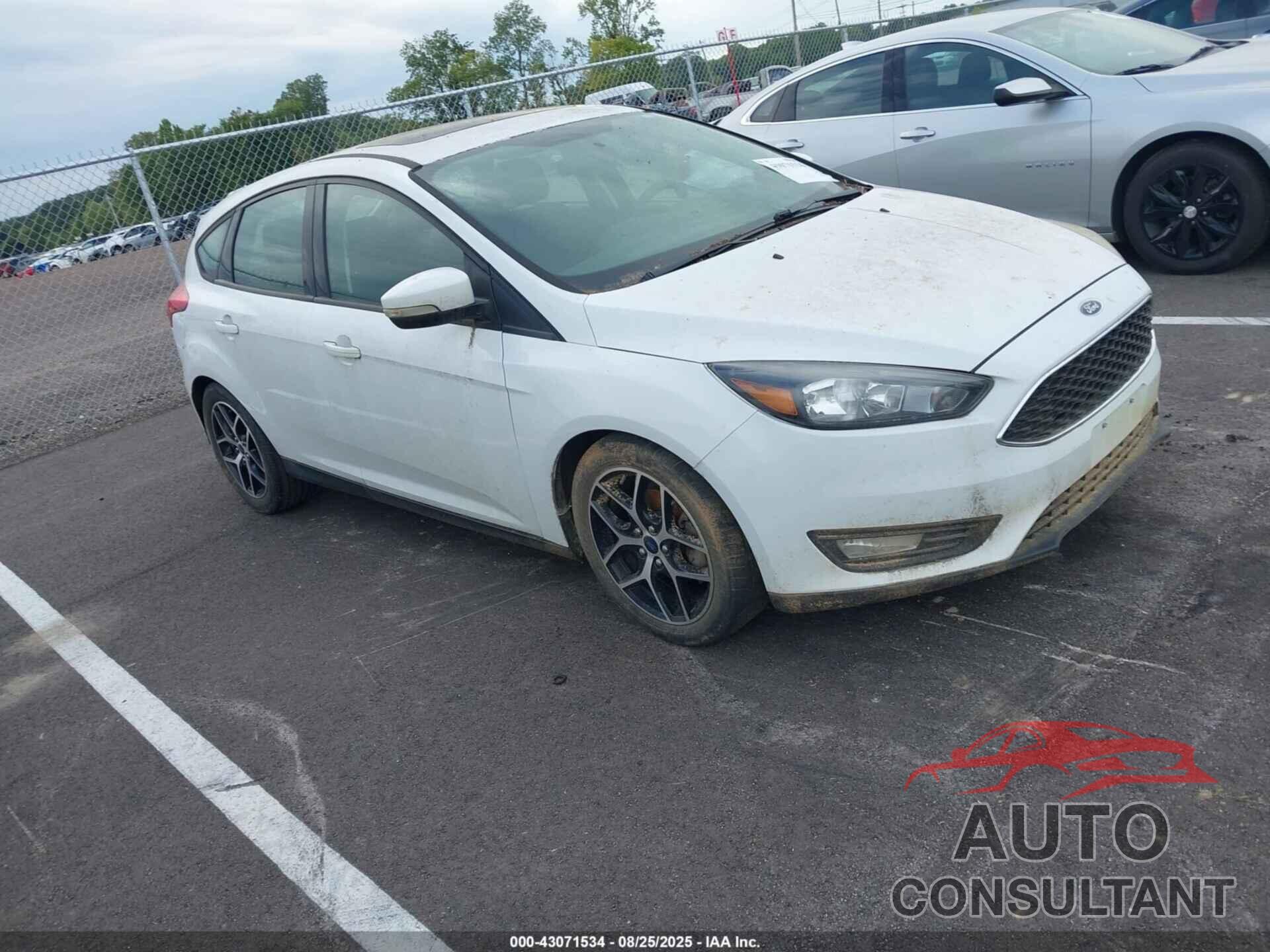 FORD FOCUS 2018 - 1FADP3M26JL324926