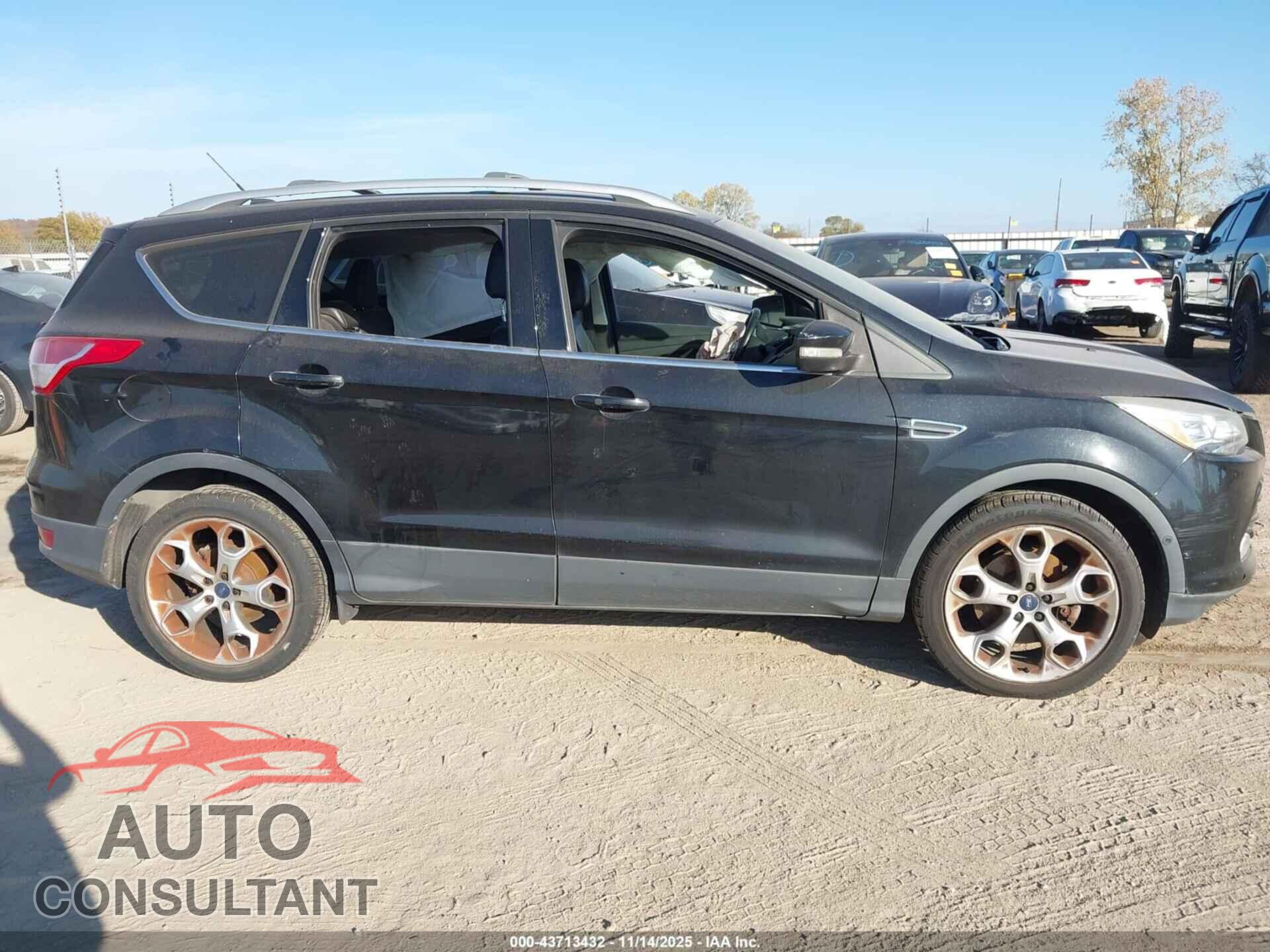 FORD ESCAPE 2014 - 1FMCU0J92EUA29204