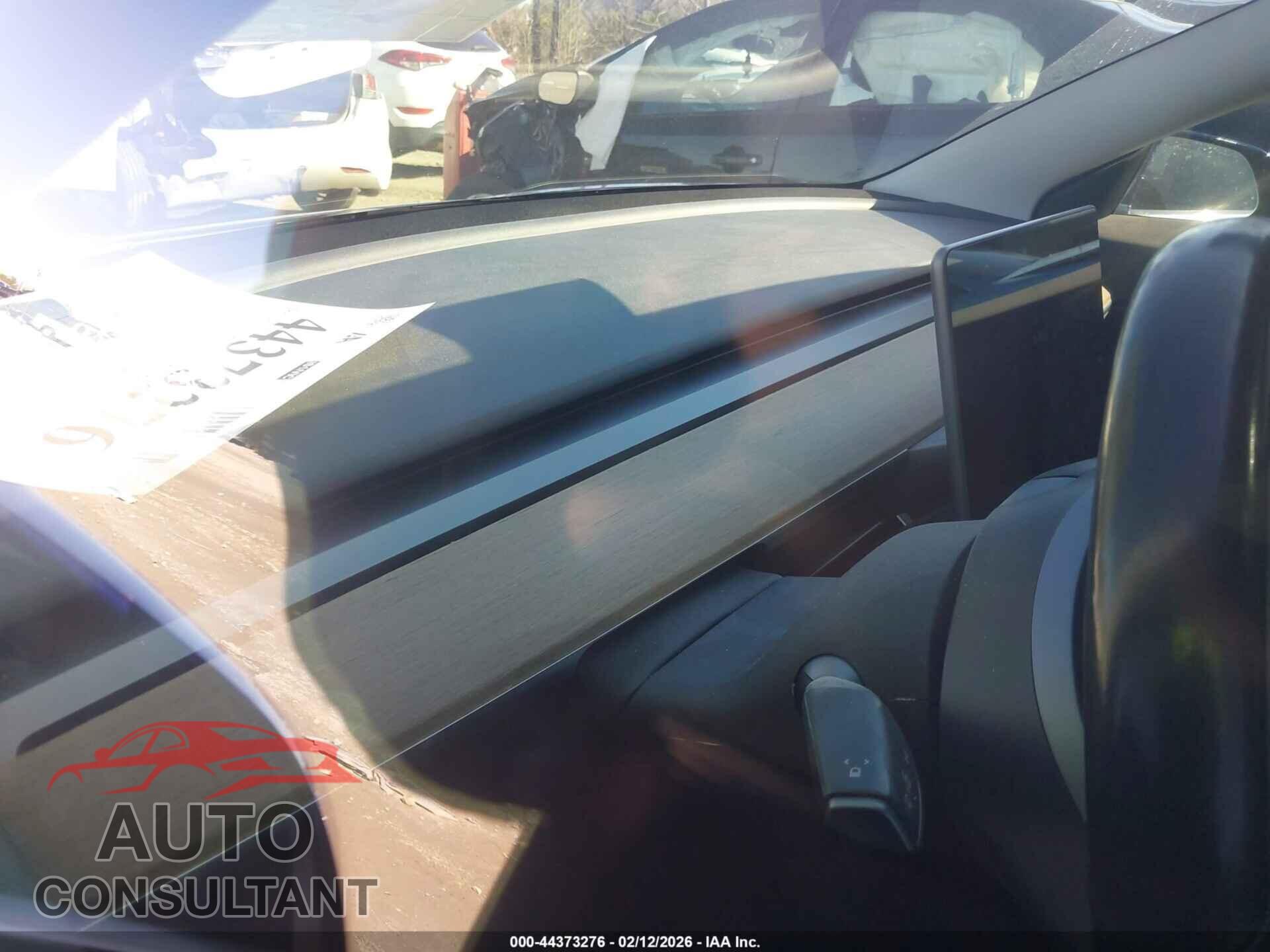 TESLA MODEL 3 2018 - 5YJ3E1EB5JF094510