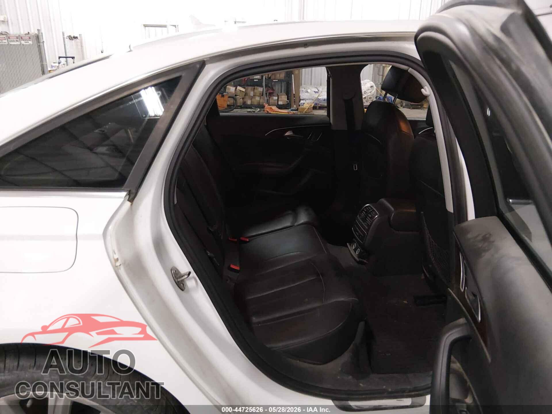 AUDI A6 2013 - WAUGFAFC8DN058156