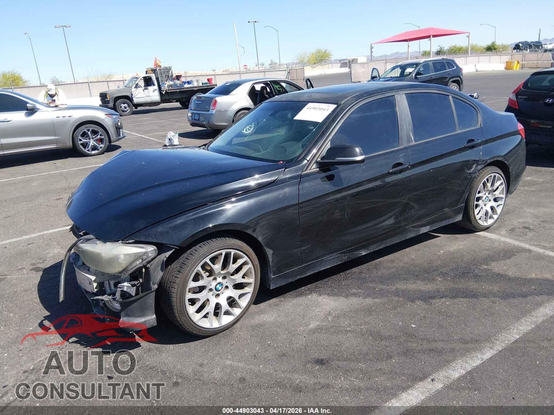 BMW 320I 2013 - WBA3B1C55DK129489