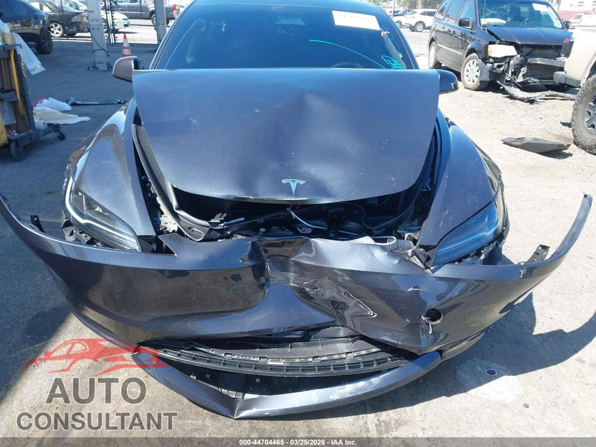 TESLA MODEL 3 2025 - 5YJ3E1EA8SF967949