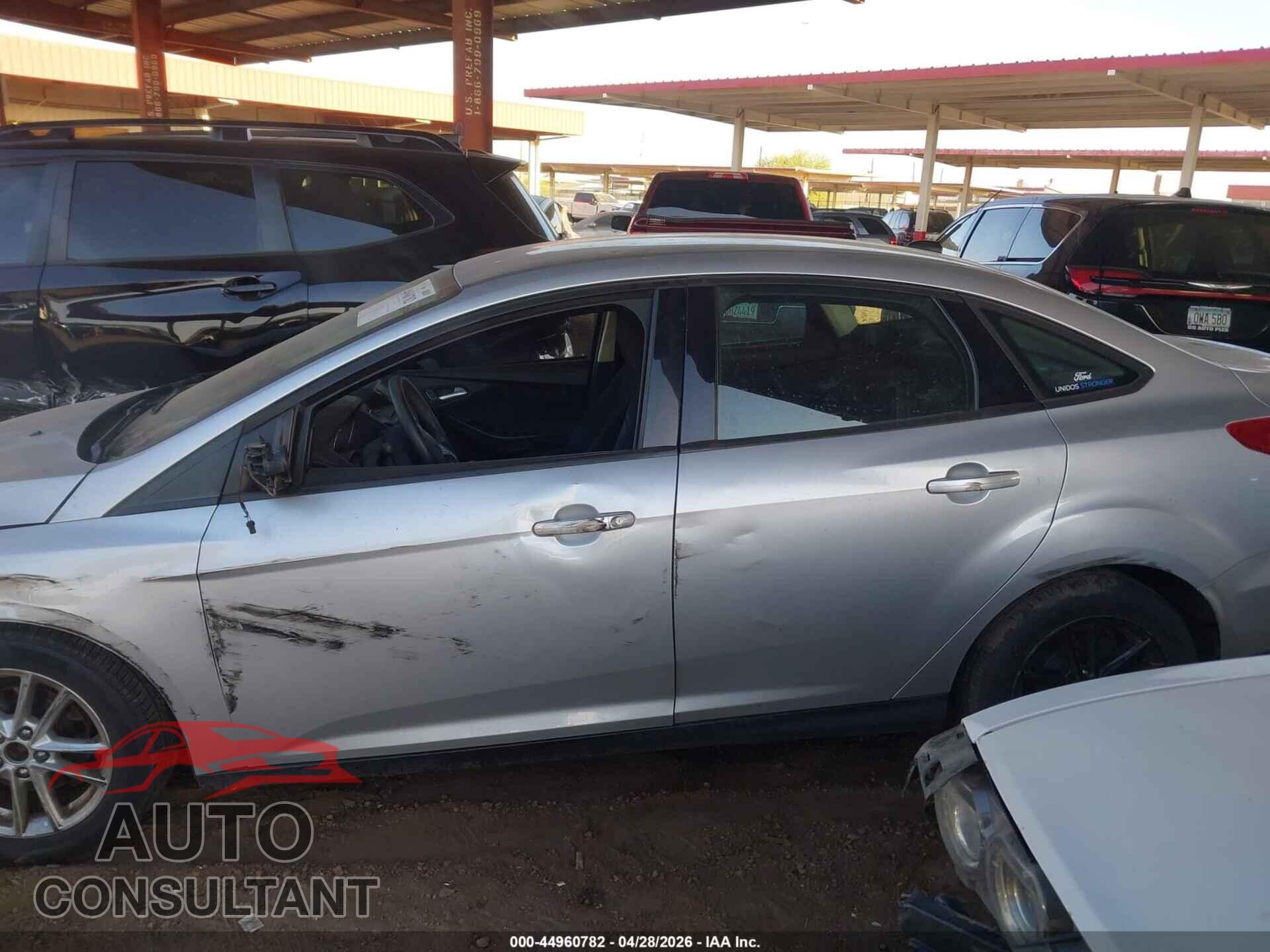 FORD FOCUS 2016 - 1FADP3F26GL319621