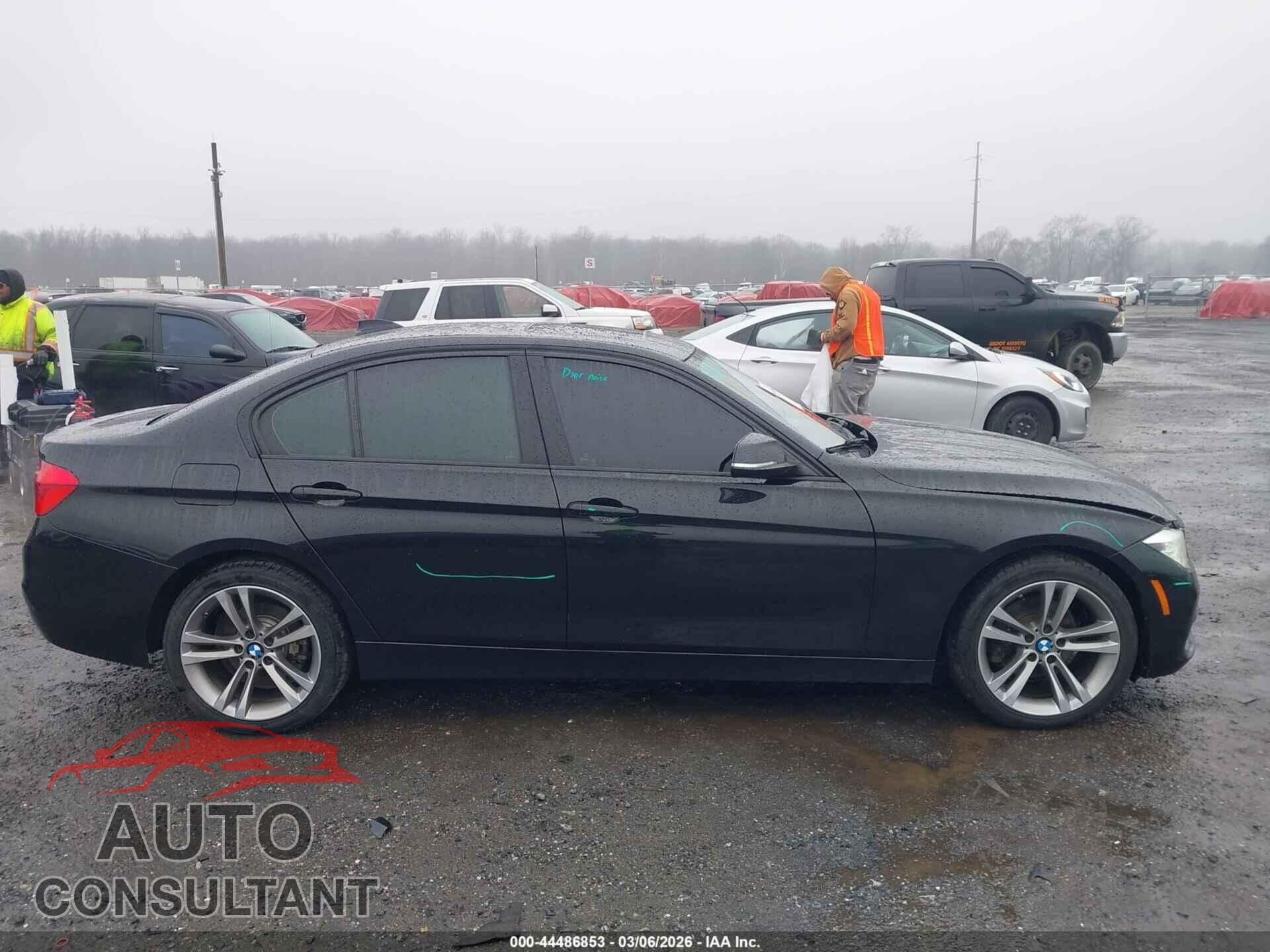 BMW 328I 2016 - WBA8E3G51GNU05964
