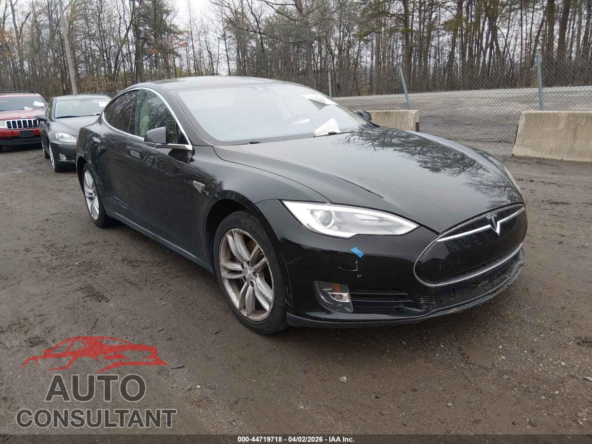 TESLA MODEL S 2014 - 5YJSA1S19EFP52841