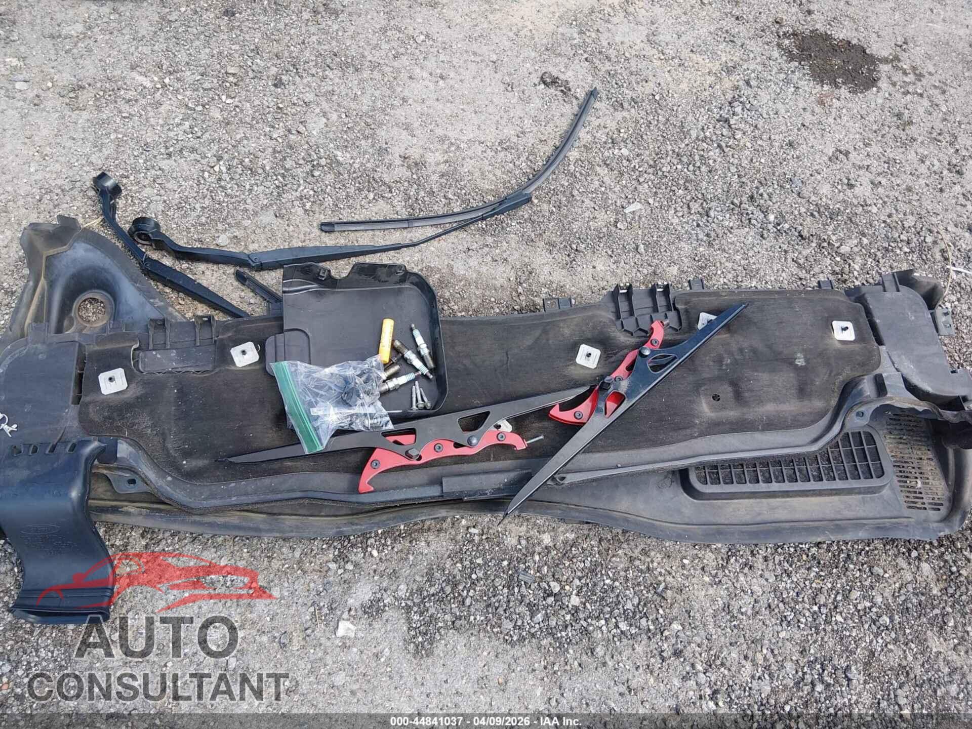 FORD ESCAPE 2014 - 1FMCU9G94EUD50723