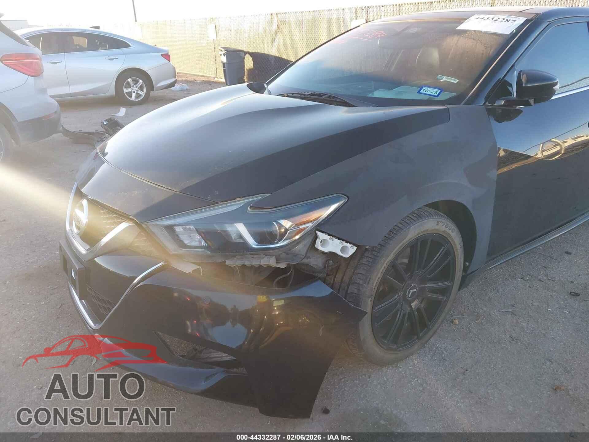 NISSAN MAXIMA 2018 - 1N4AA6AP1JC388460