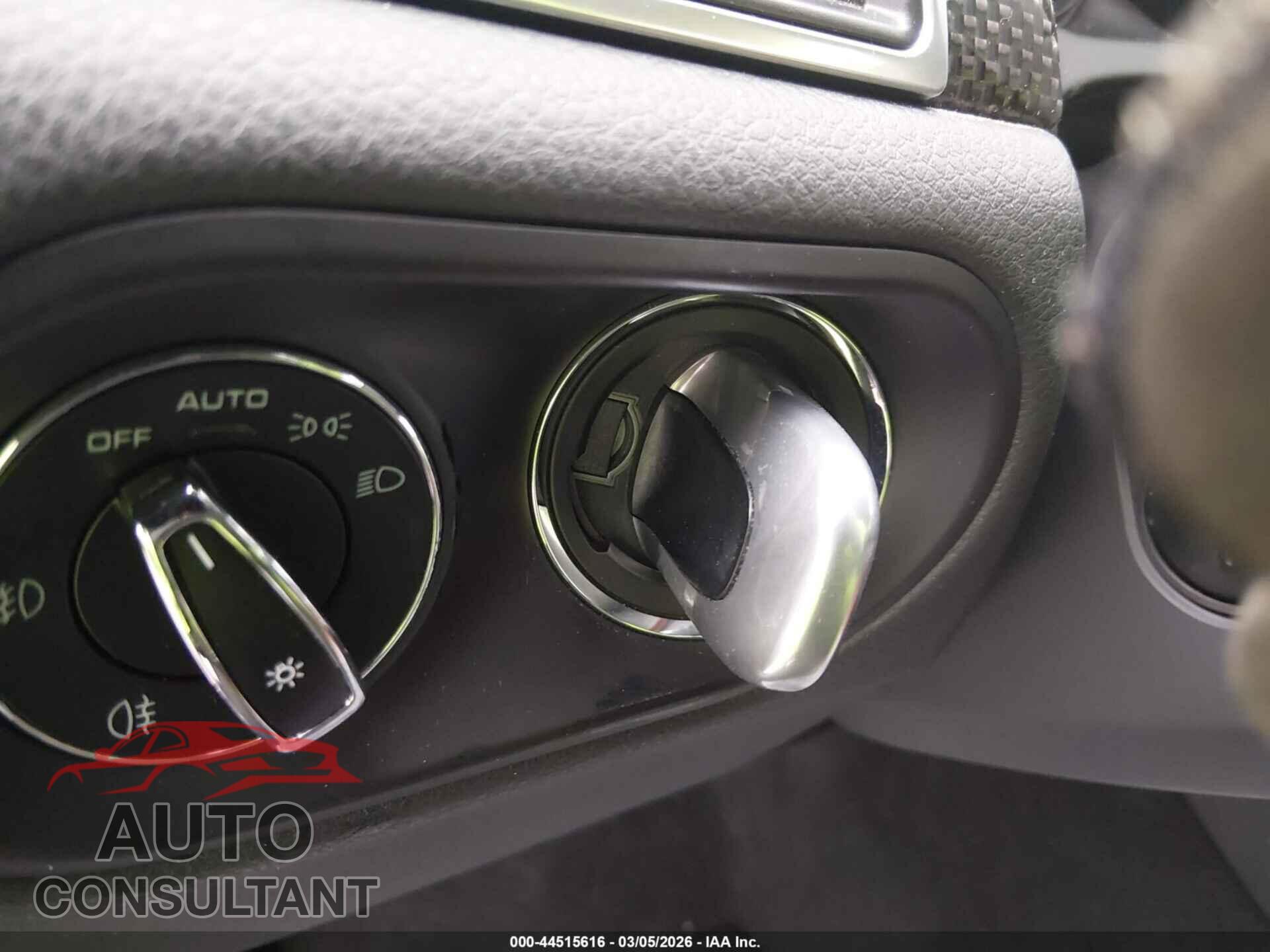 PORSCHE MACAN 2015 - WP1AB2A59FLB68441