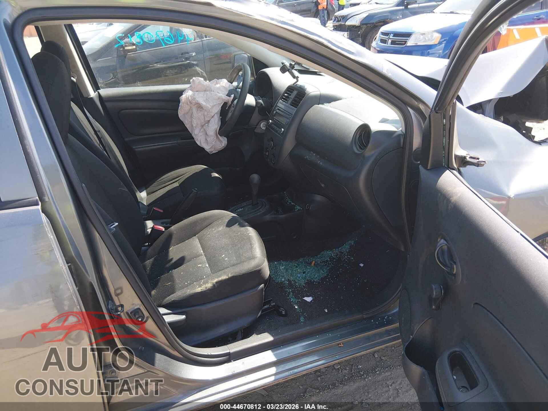 NISSAN VERSA 2017 - 3N1CN7AP3HL831853