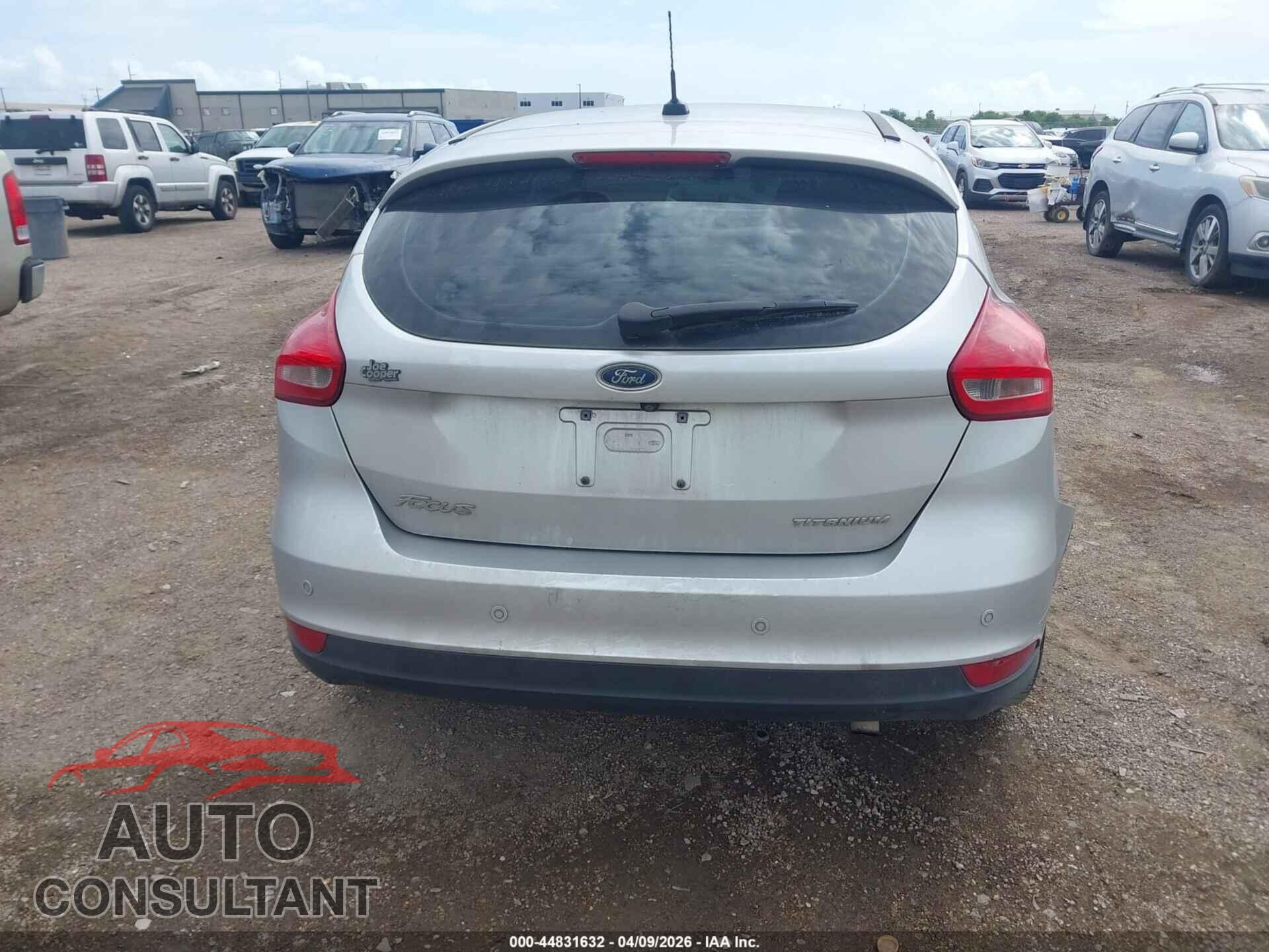 FORD FOCUS 2017 - 1FADP3N24HL268526