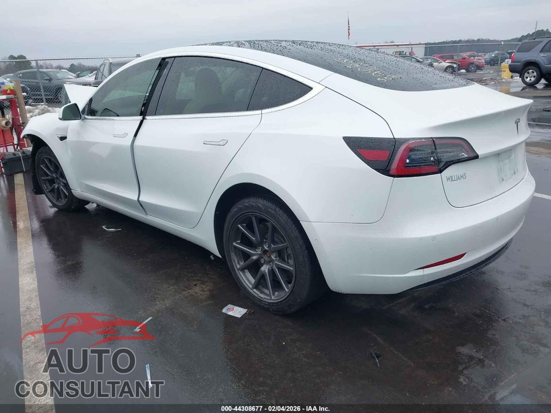 TESLA MODEL 3 2018 - 5YJ3E1EA7JF155394