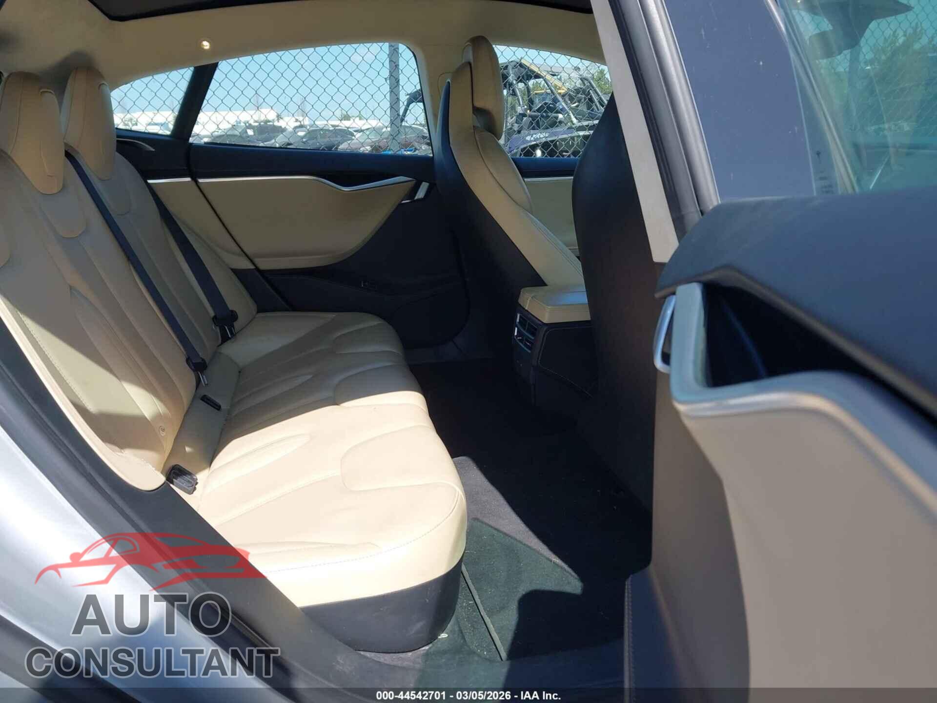 TESLA MODEL S 2017 - 5YJSA1E23HF190895