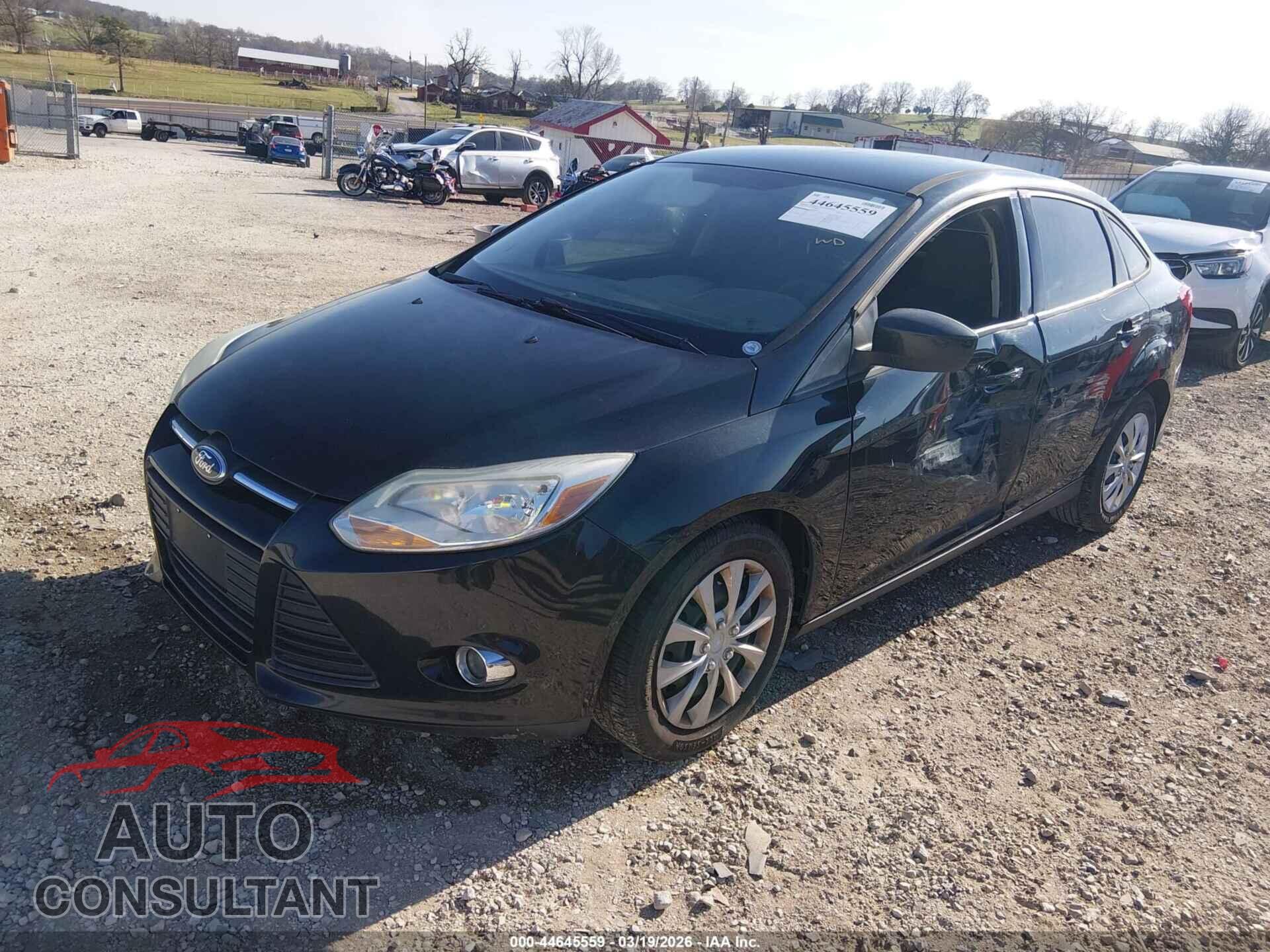 FORD FOCUS 2012 - 1FAHP3F21CL404071
