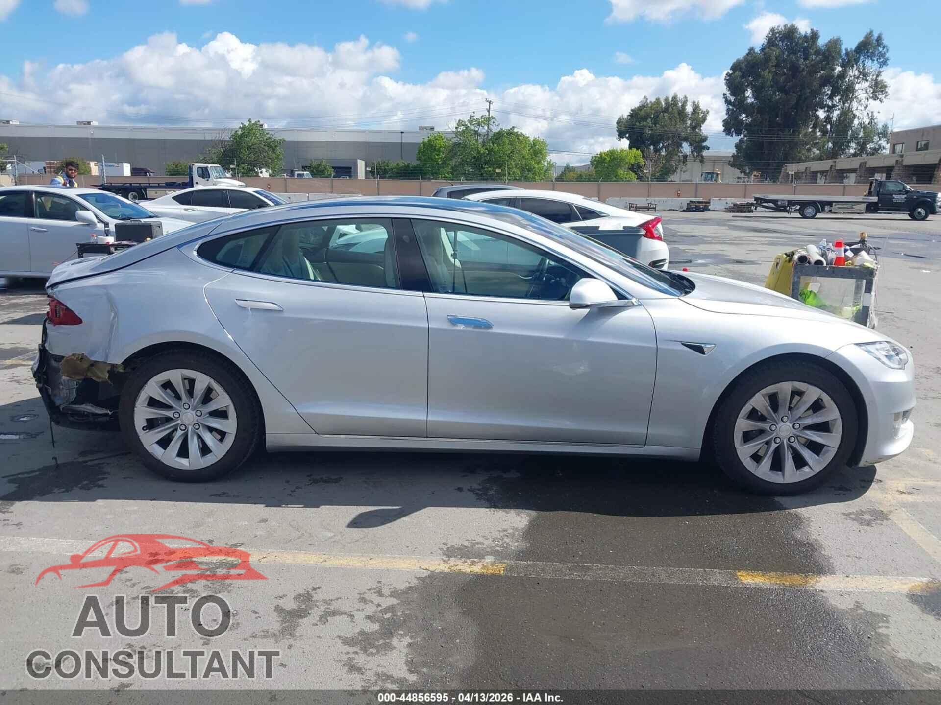 TESLA MODEL S 2017 - 5YJSA1E15HF217652