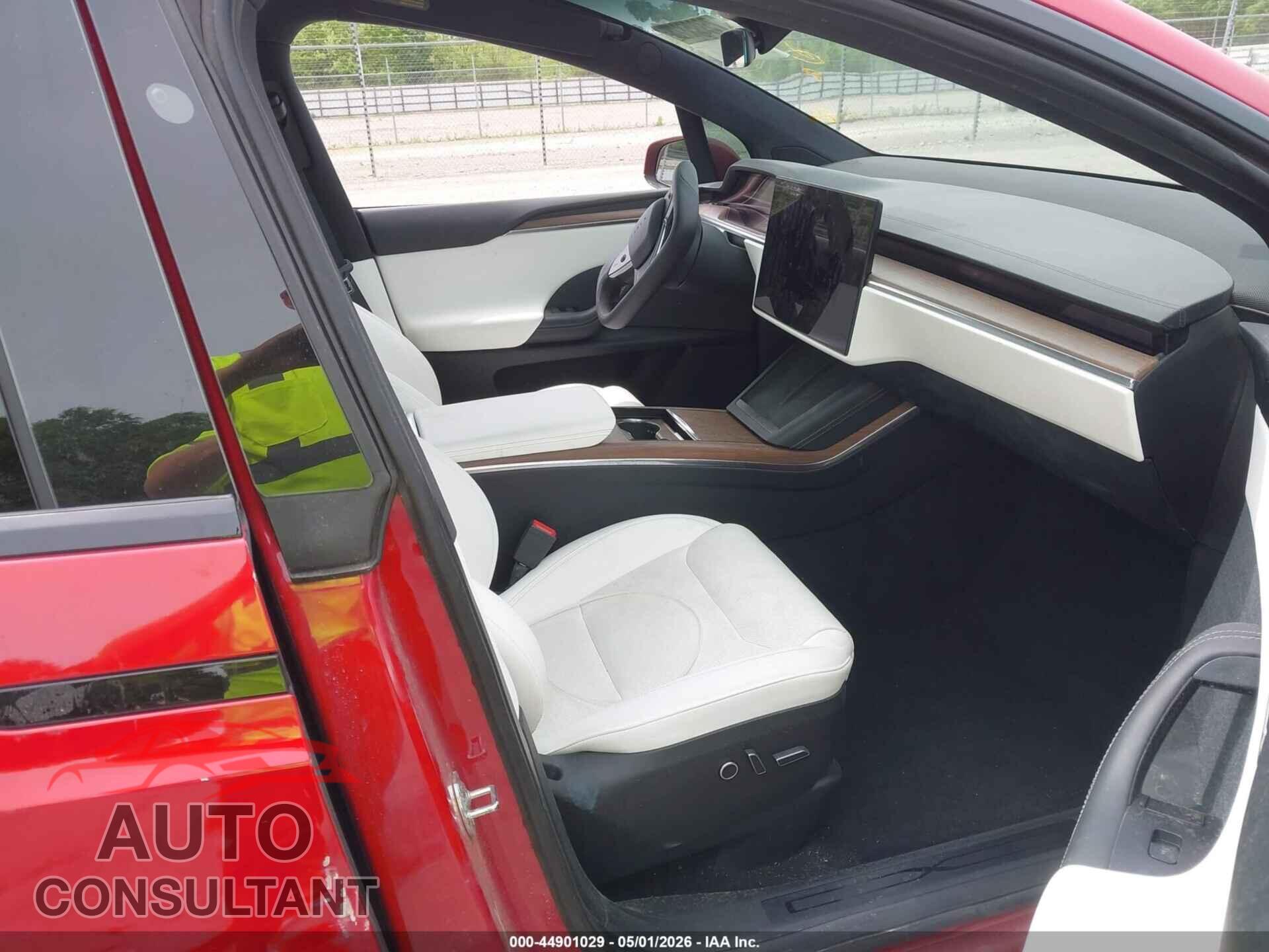 TESLA MODEL X 2022 - 7SAXCBE55NF343159