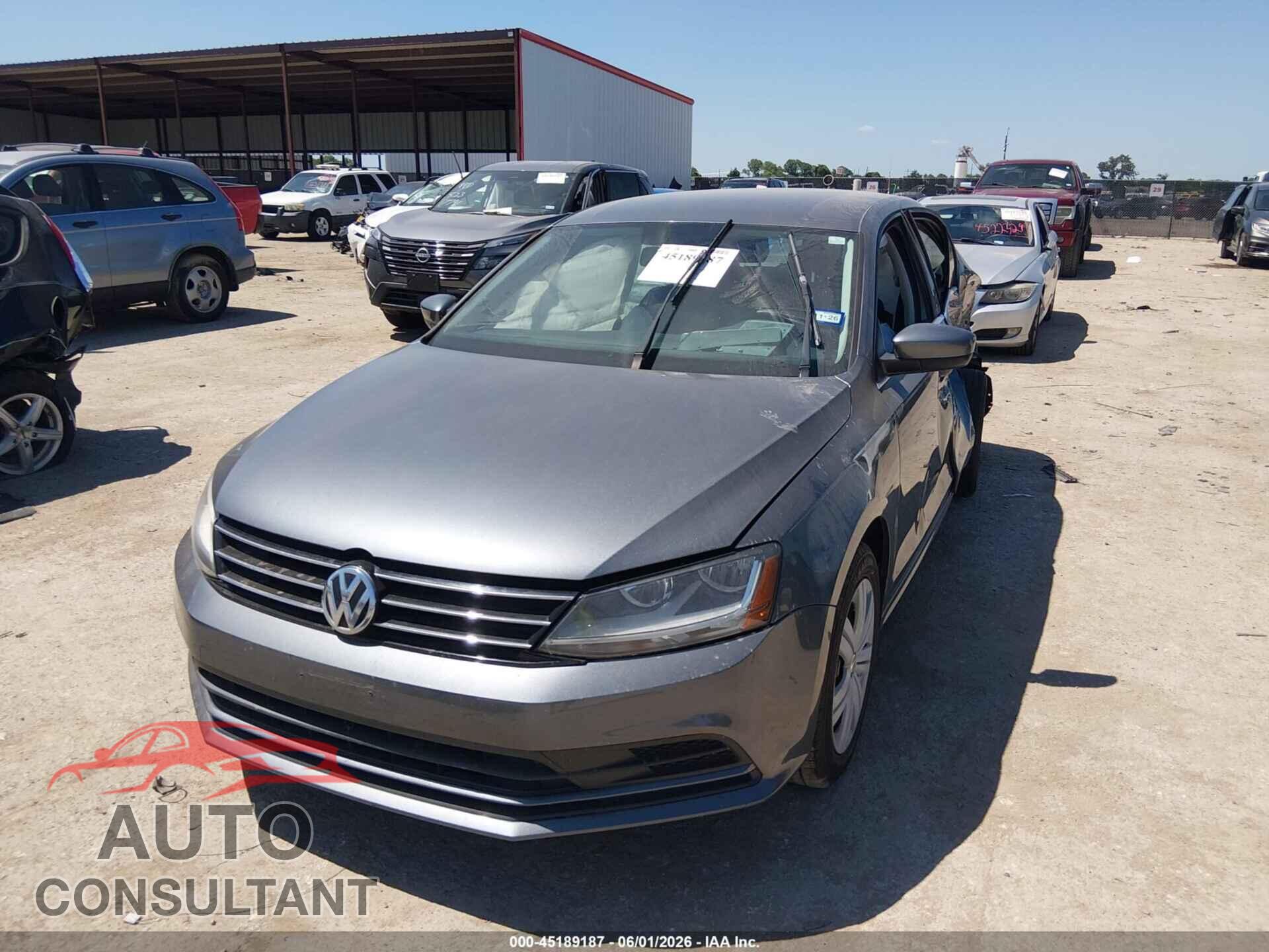 VOLKSWAGEN JETTA 2017 - 3VW2B7AJXHM373121