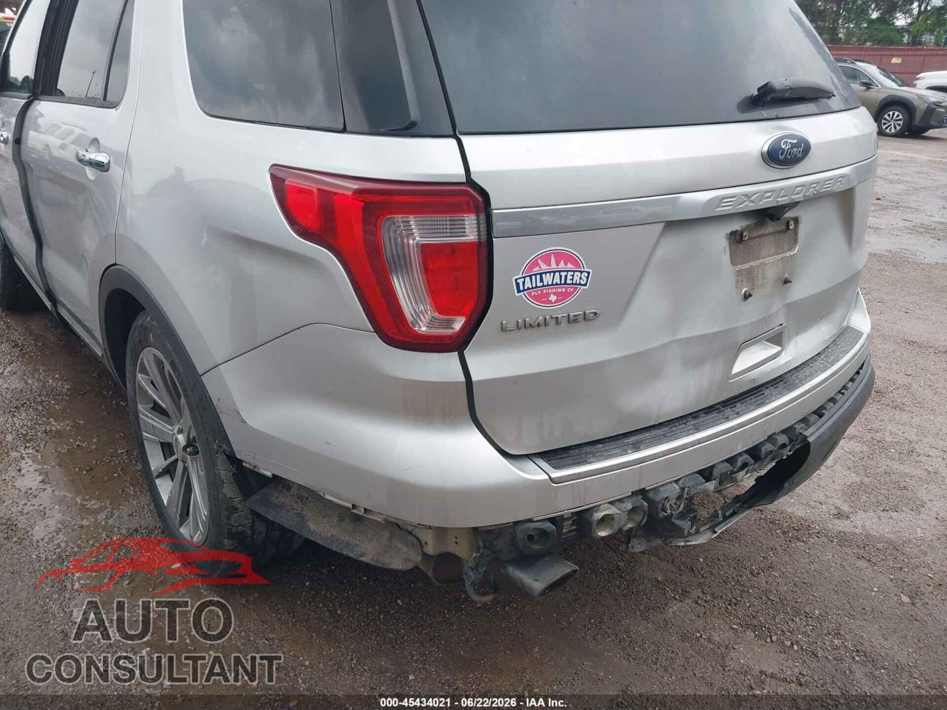 FORD EXPLORER 2018 - 1FM5K7F8XJGB57674