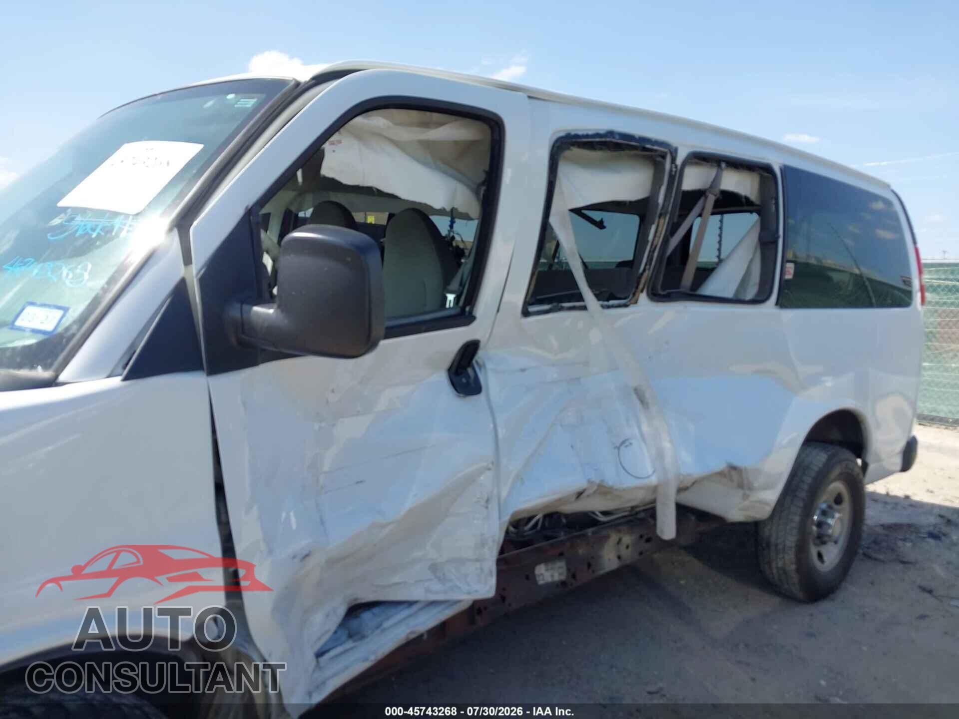 CHEVROLET EXPRESS 2500 2013 - 1GAWGRFA5D1122873