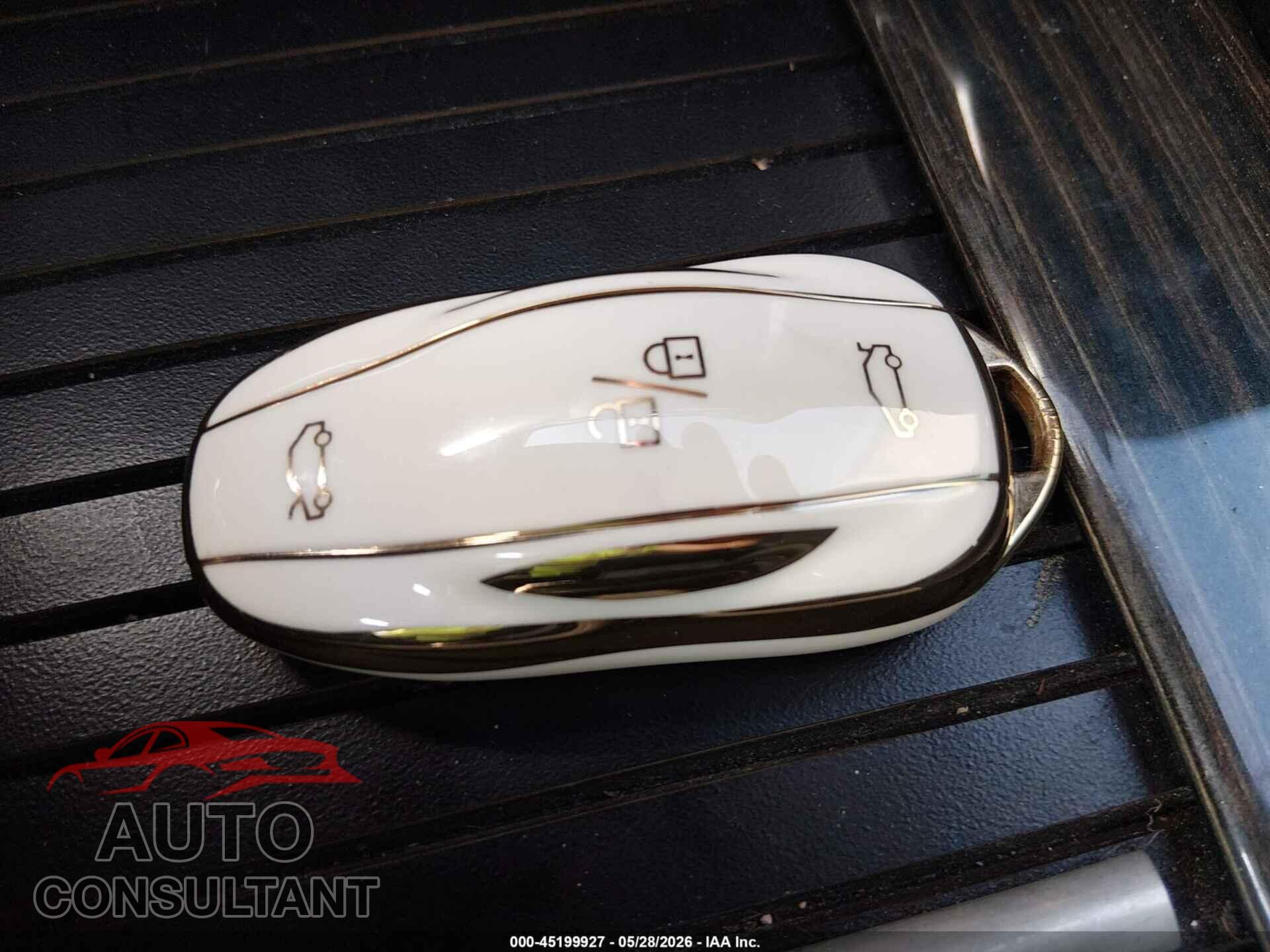 TESLA MODEL S 2013 - 5YJSA1DP4DFP24087