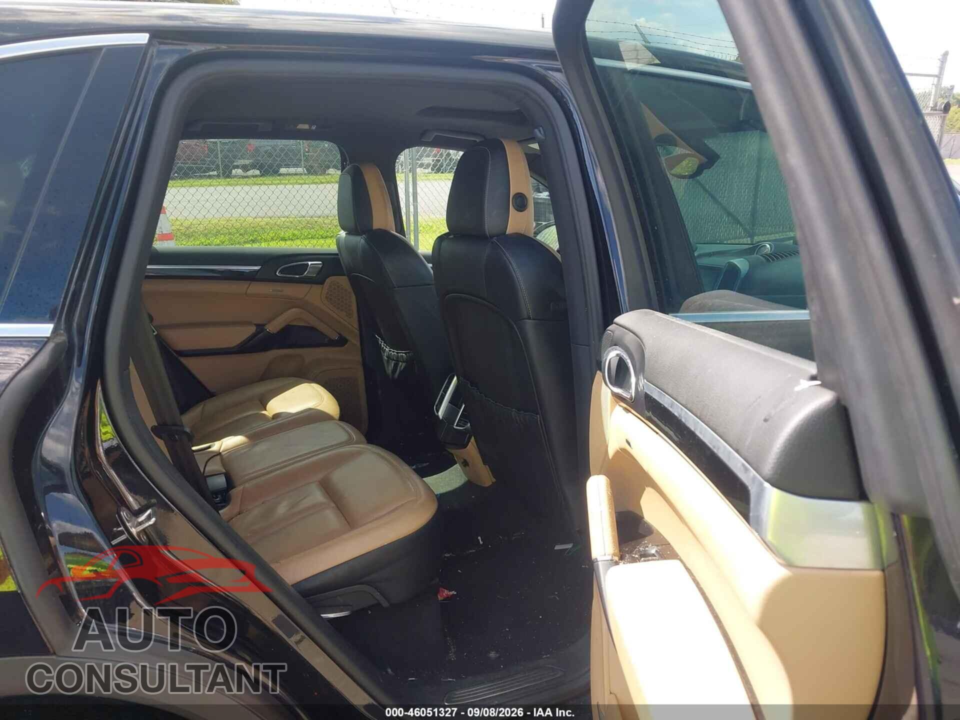 PORSCHE CAYENNE 2016 - WP1AA2A27GLA03403