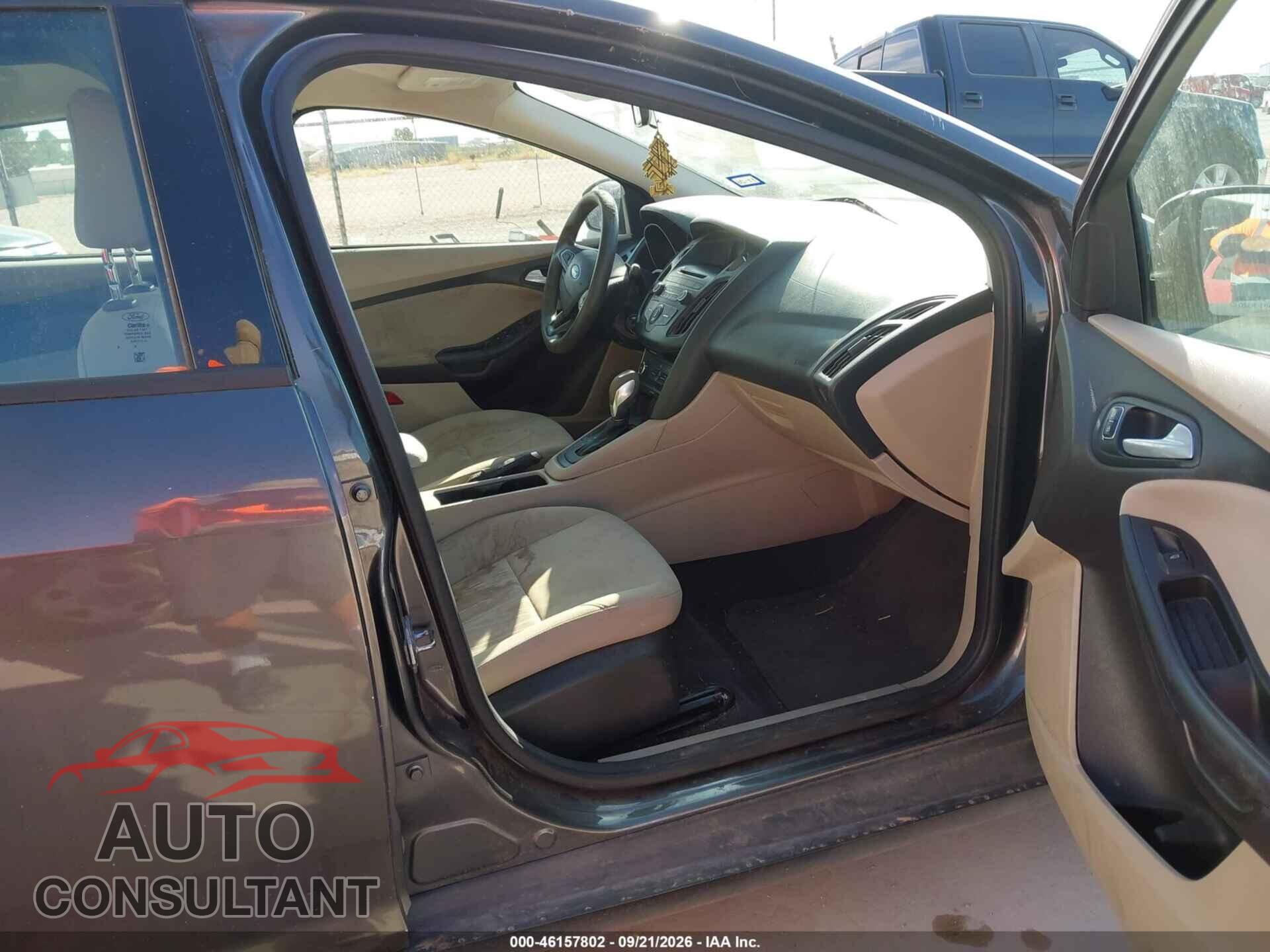FORD FOCUS 2015 - 1FADP3F22FL293629