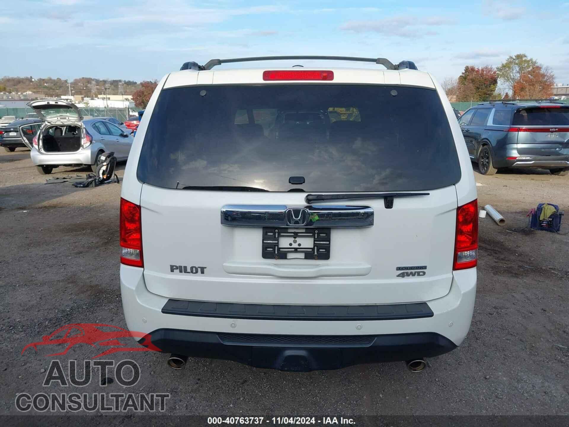 HONDA PILOT 2013 - 5FNYF4H99DB045327