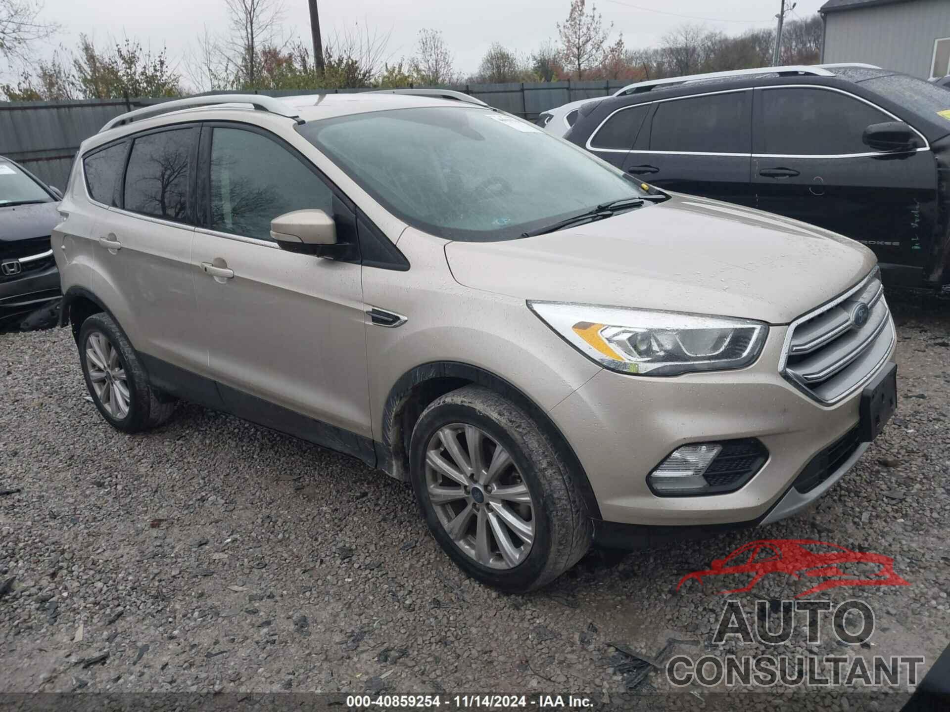 FORD ESCAPE 2017 - 1FMCU0JD1HUD17580