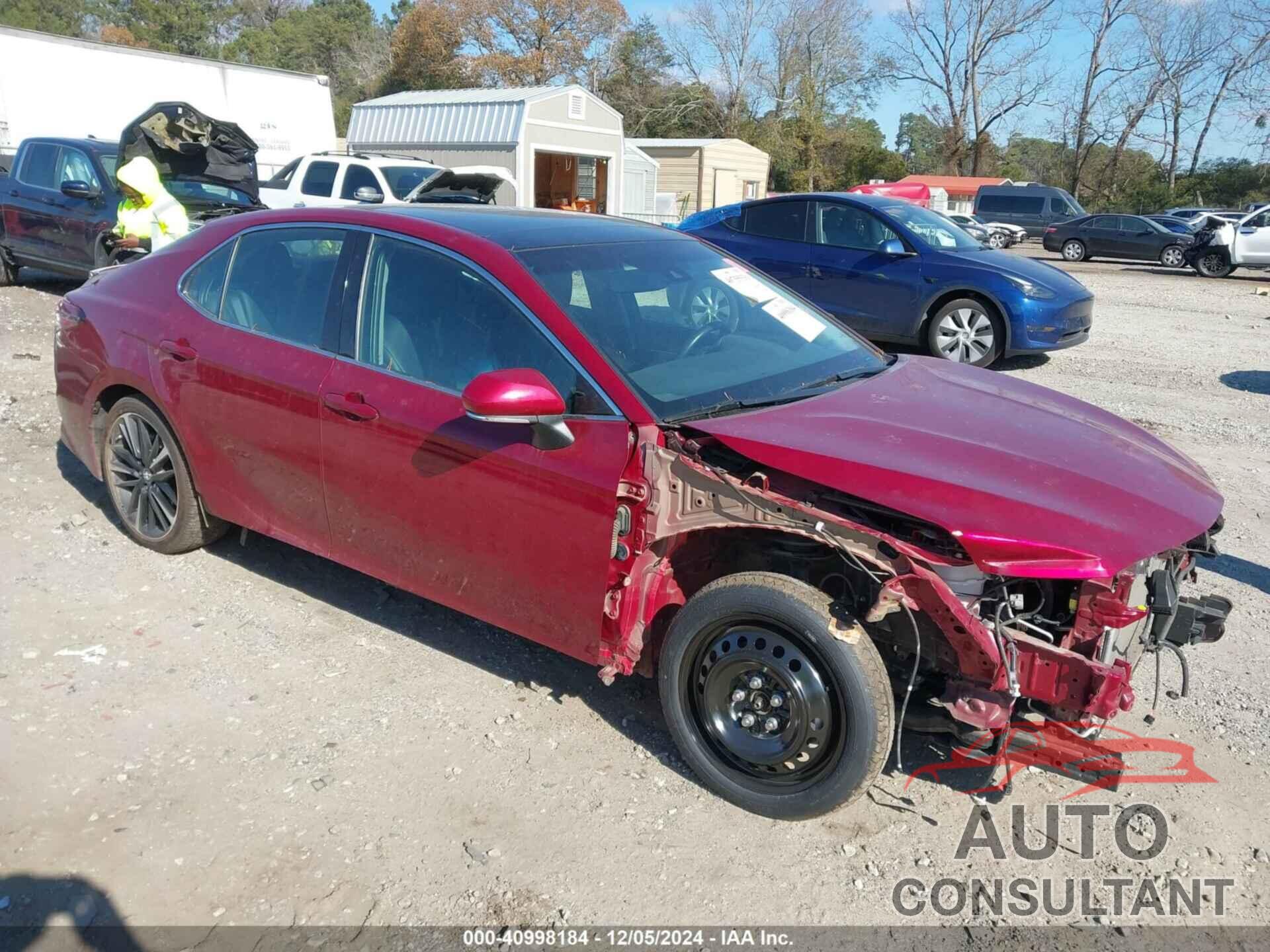 TOYOTA CAMRY 2018 - 4T1B61HK4JU596562