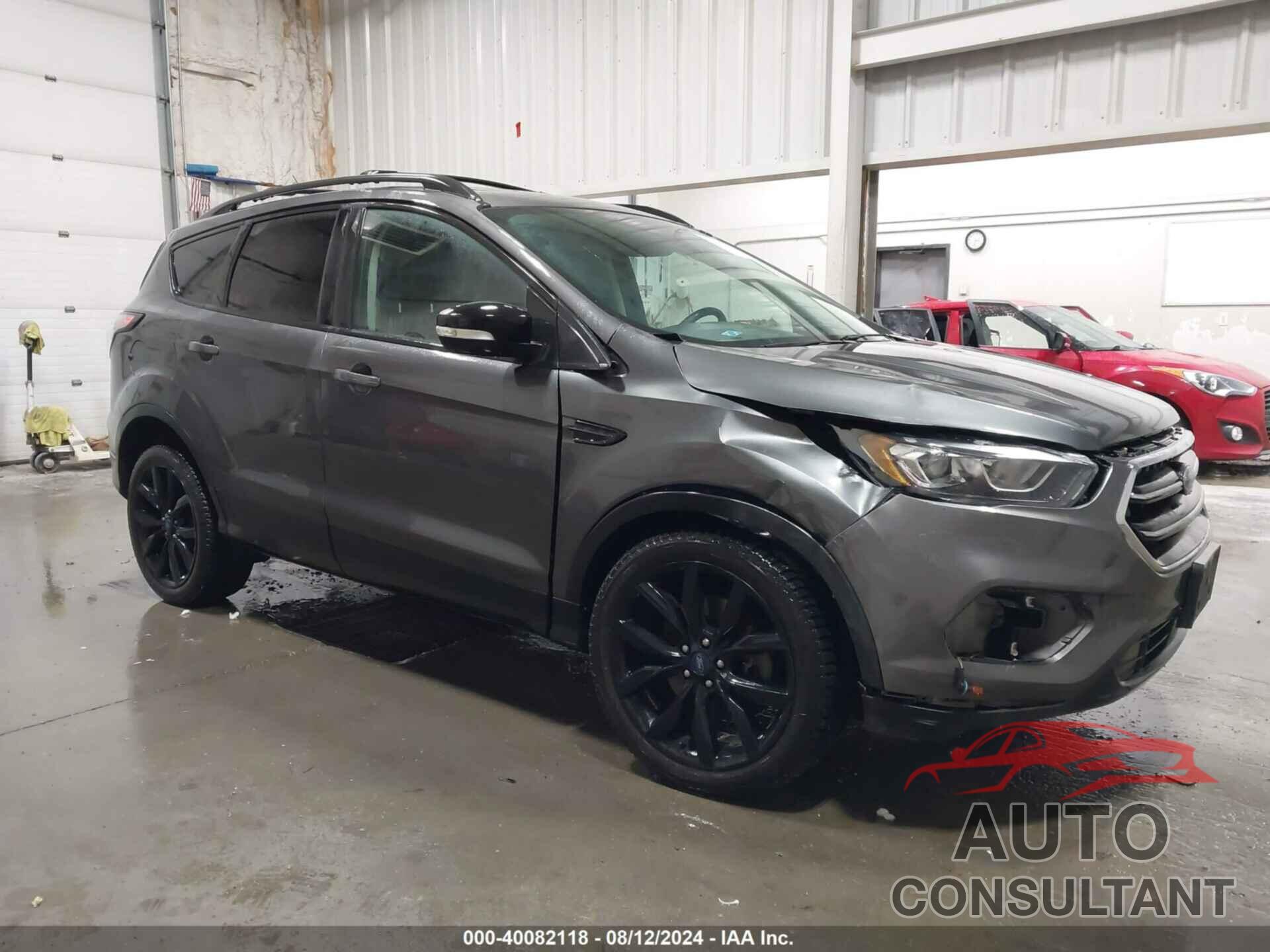 FORD ESCAPE 2017 - 1FMCU9J98HUC27486