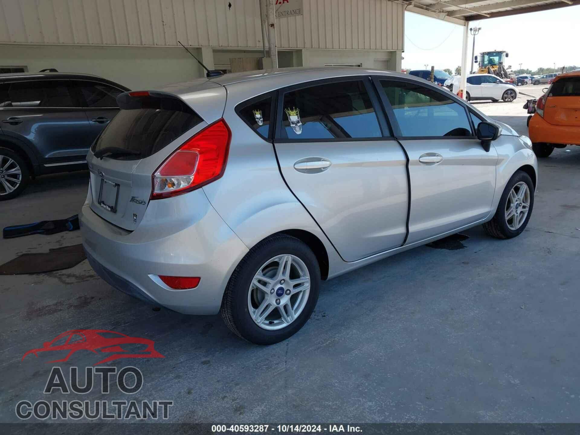 FORD FIESTA 2017 - 3FADP4EJ8HM118513