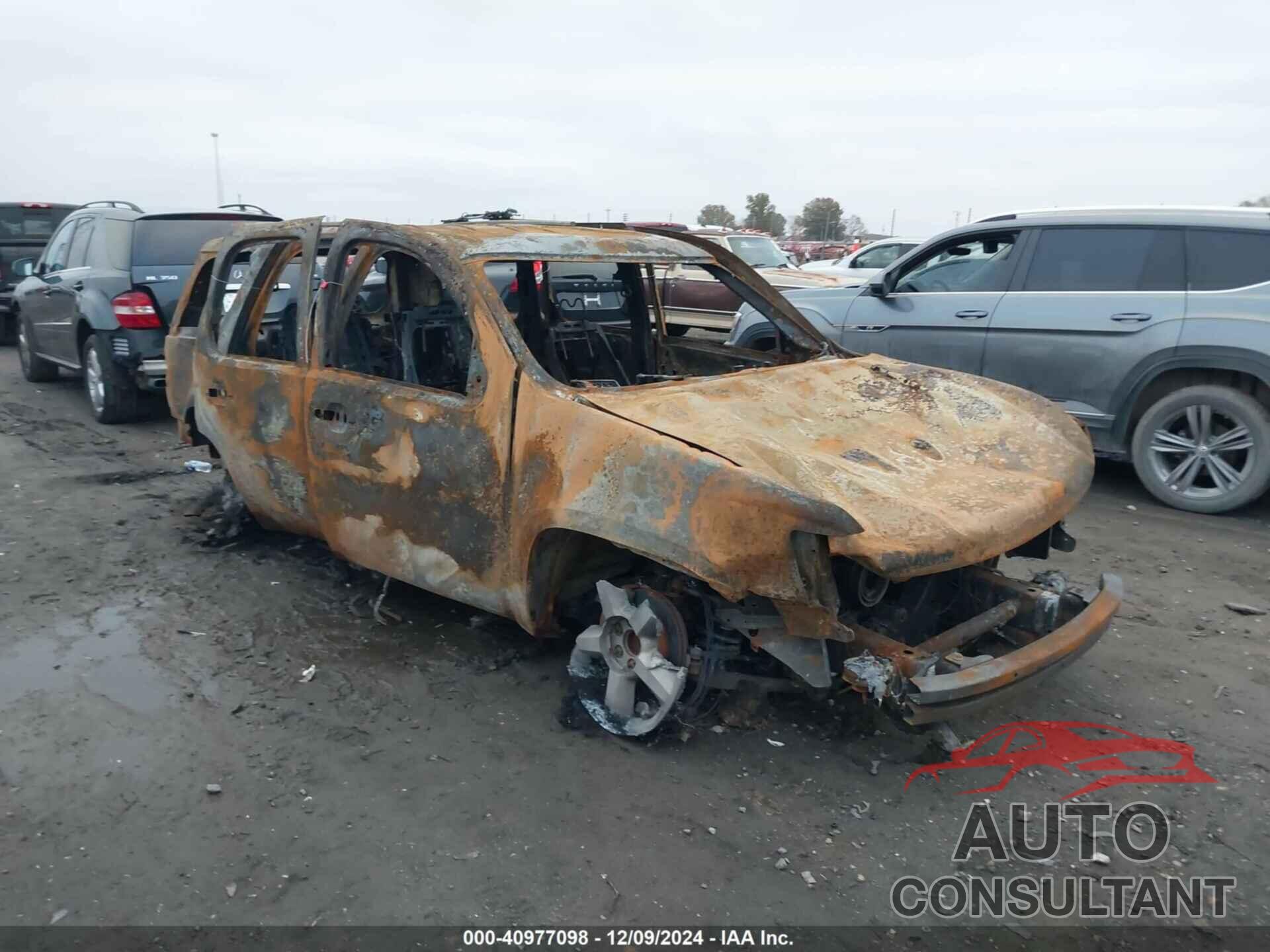 CHEVROLET TAHOE 2010 - 1GNUCBE04AR224406