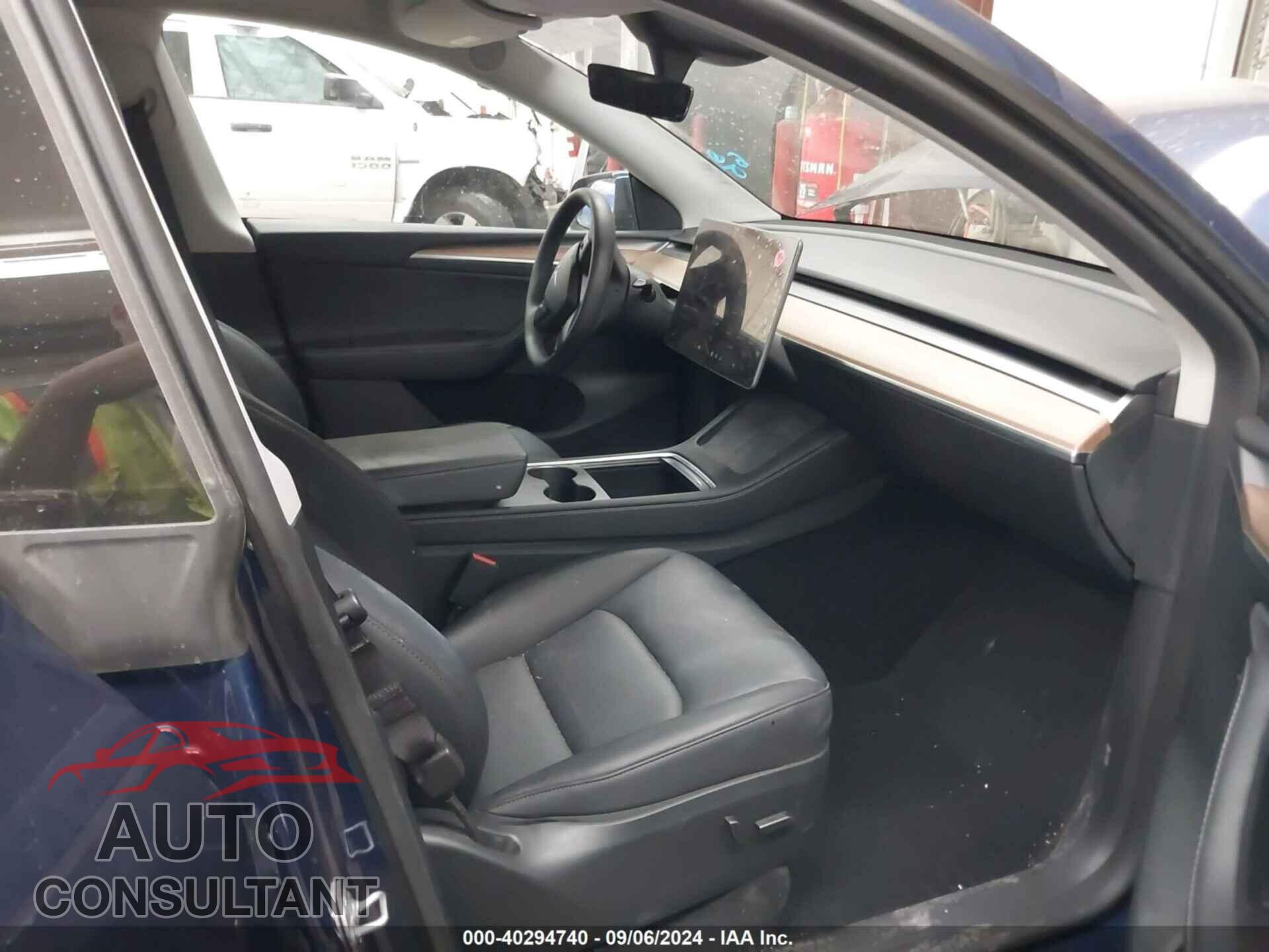 TESLA MODEL Y 2023 - 7SAYGDEE7PF908423