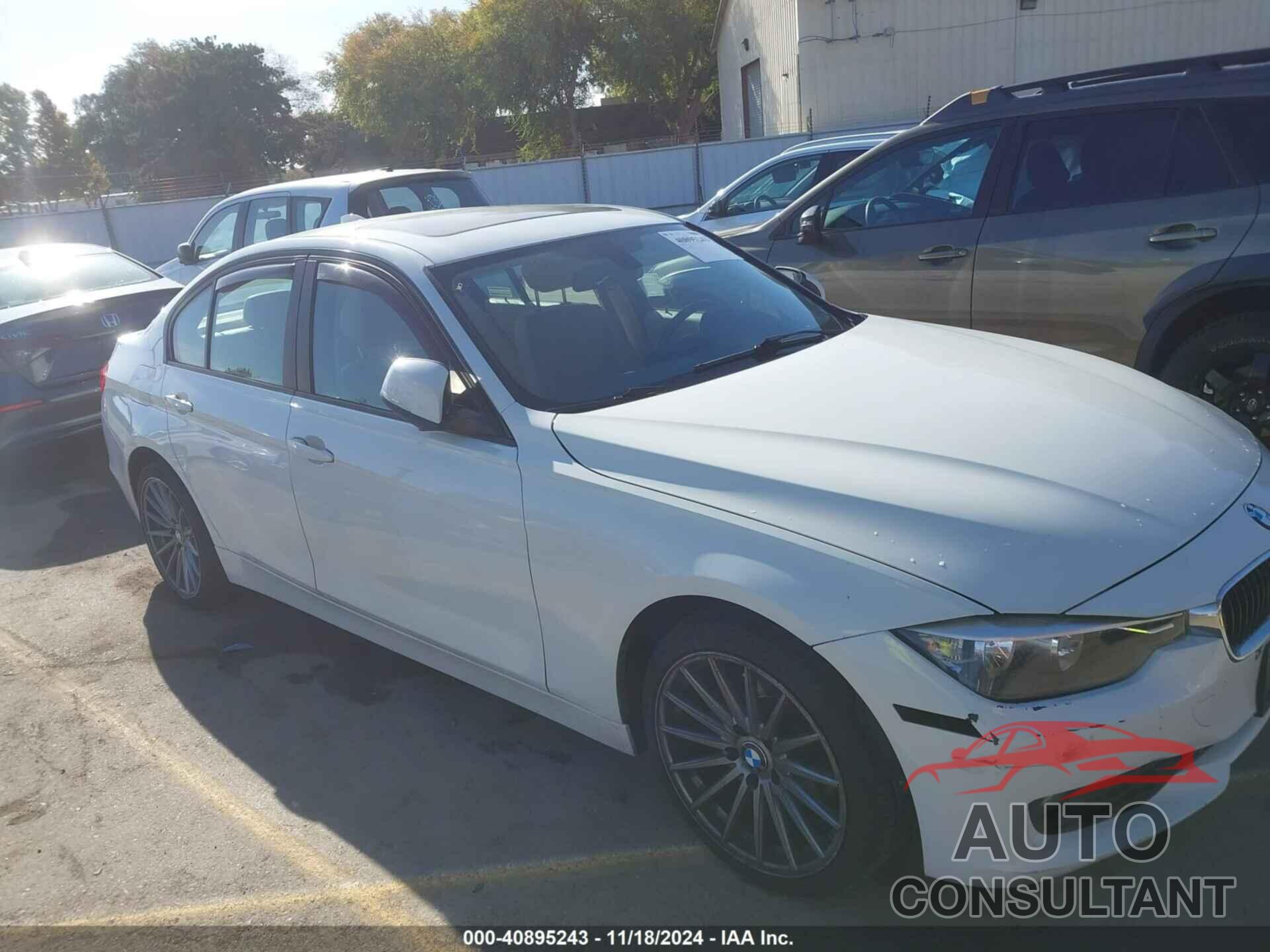 BMW 328I 2013 - WBA3C1G50DNR47167