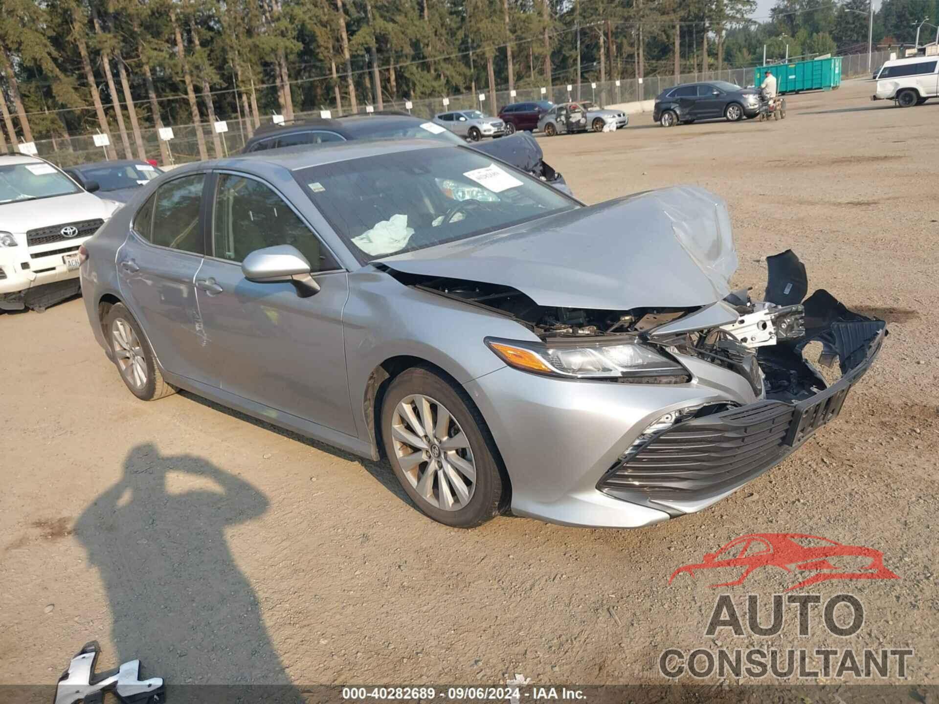 TOYOTA CAMRY 2018 - 4T1B11HK7JU584954