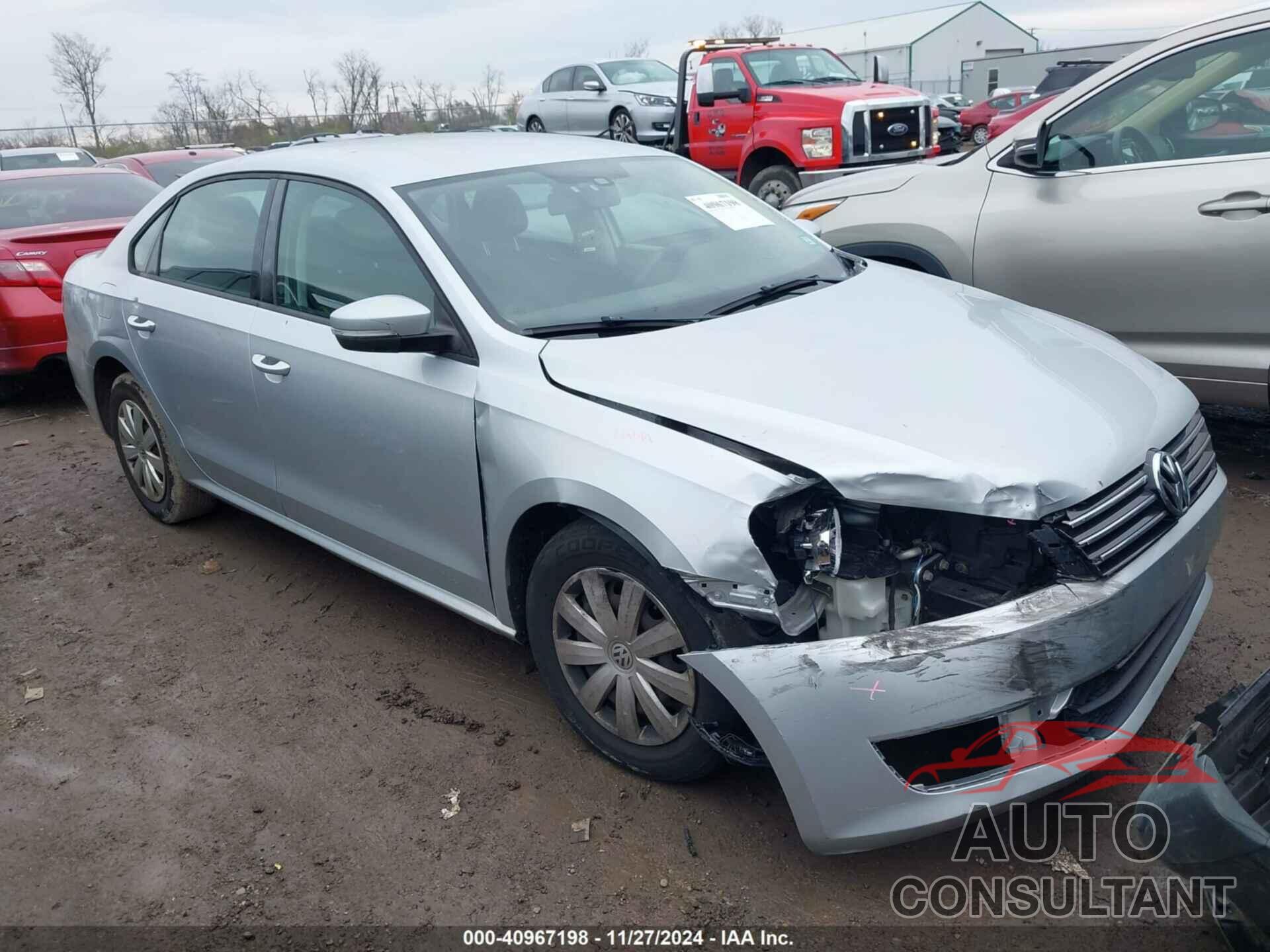 VOLKSWAGEN PASSAT 2013 - 1VWAP7A35DC124994