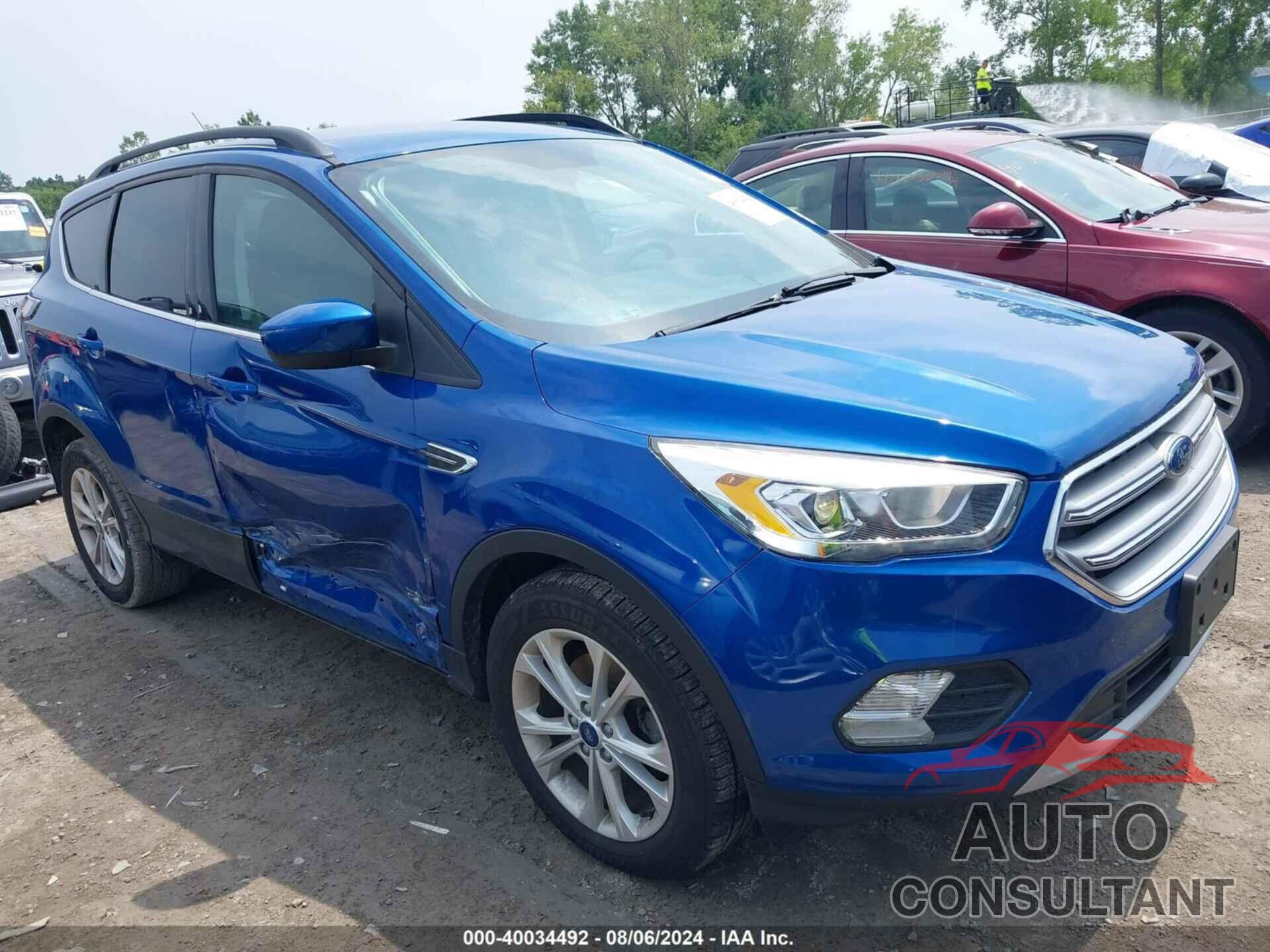 FORD ESCAPE 2017 - 1FMCU0GD4HUA21976