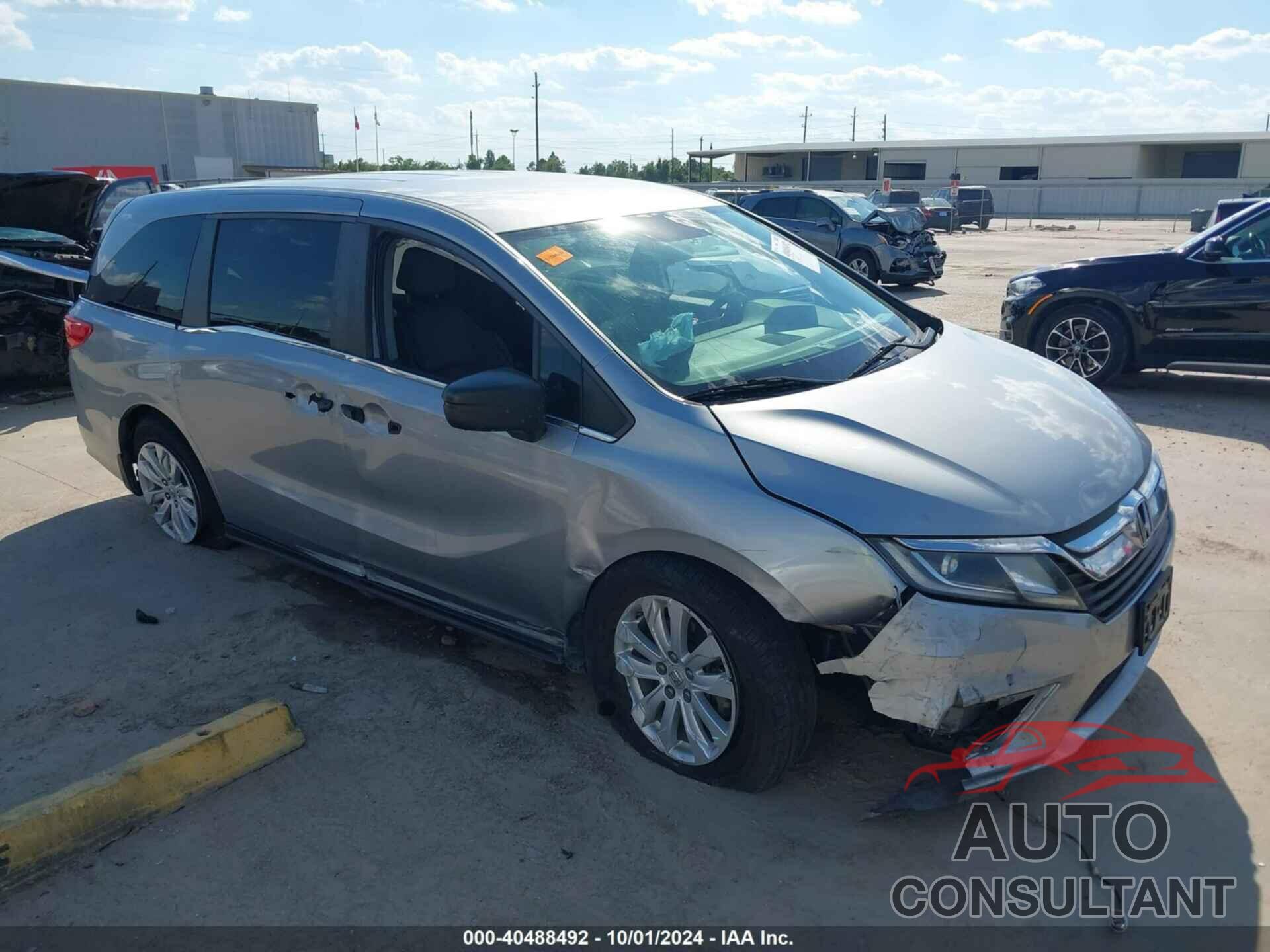 HONDA ODYSSEY 2018 - 5FNRL6H21JB106936