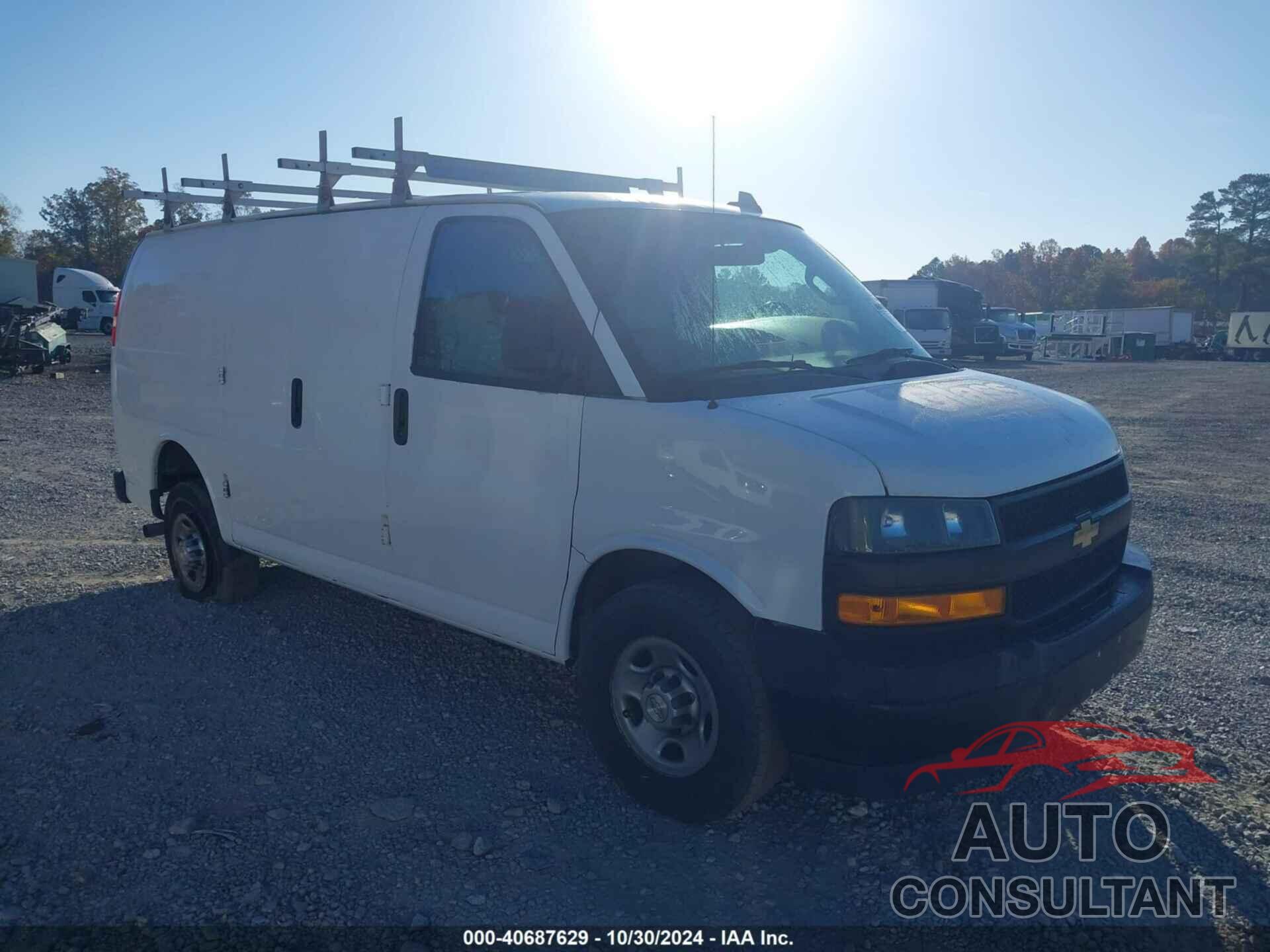 CHEVROLET EXPRESS 2500 2018 - 1GCWGAFP2J1189326