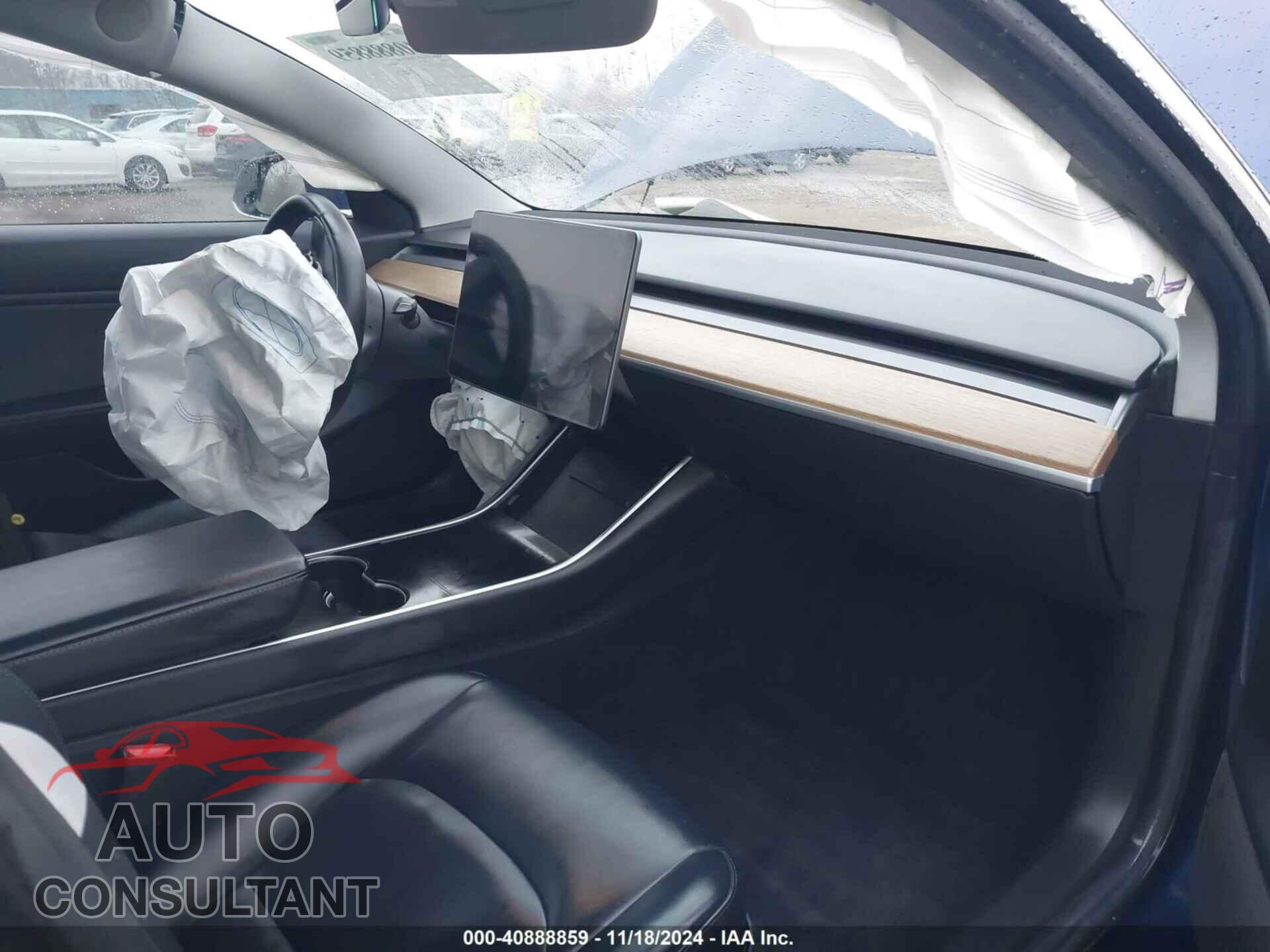 TESLA MODEL 3 2018 - 5YJ3E1EA7JF005513