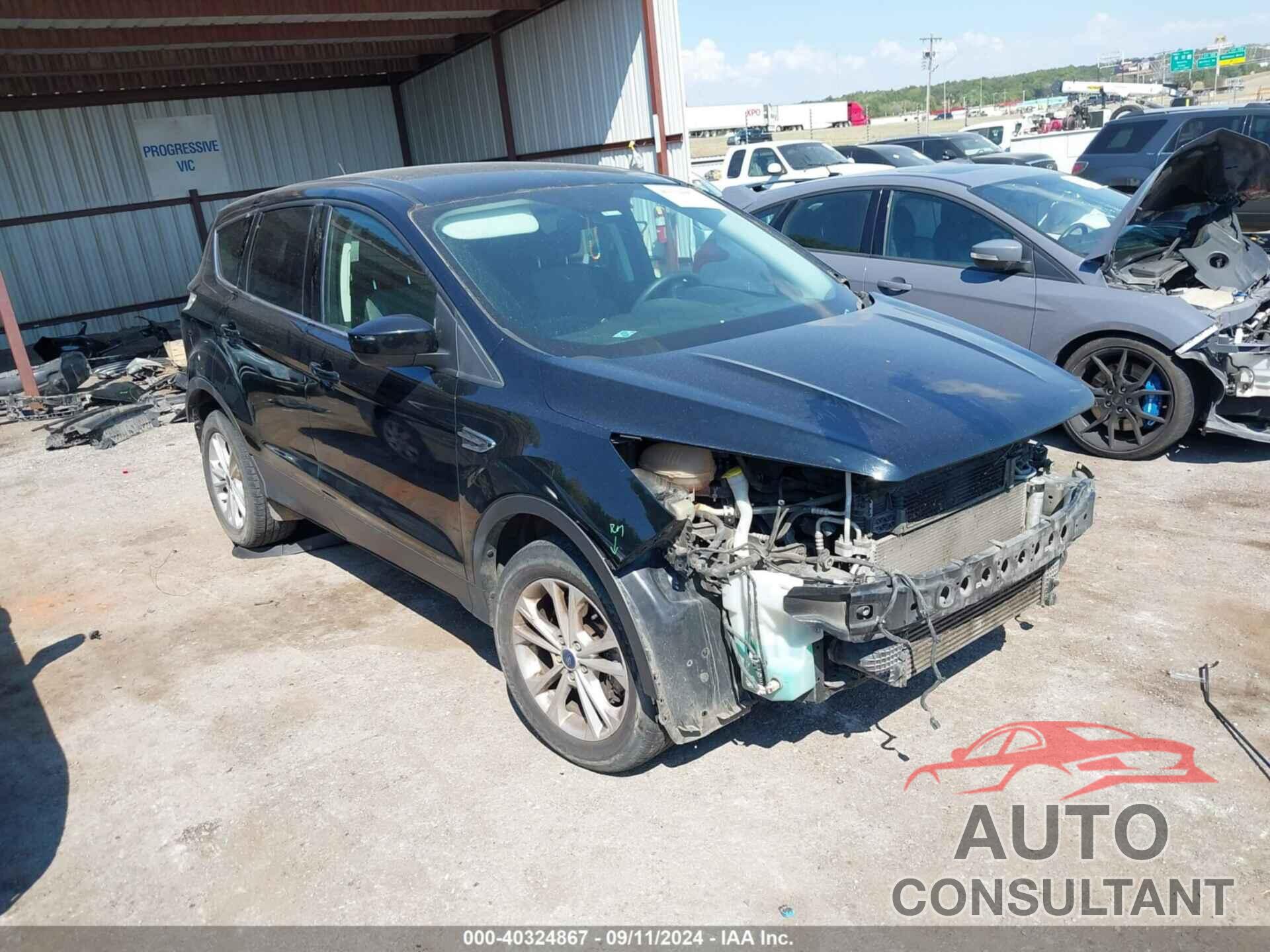 FORD ESCAPE 2017 - 1FMCU0G90HUA84178