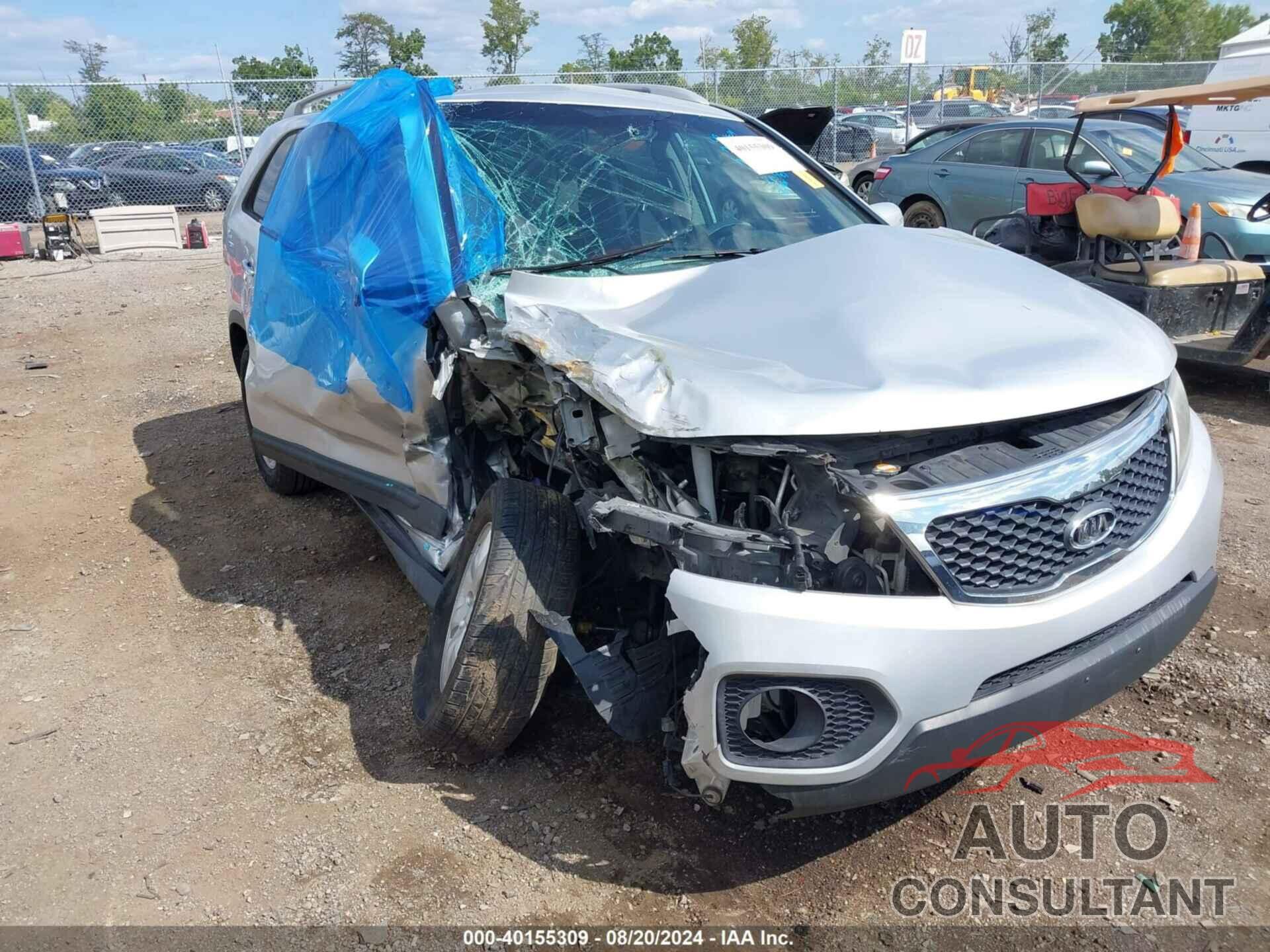 KIA SORENTO 2011 - 5XYKT4A17BG165717