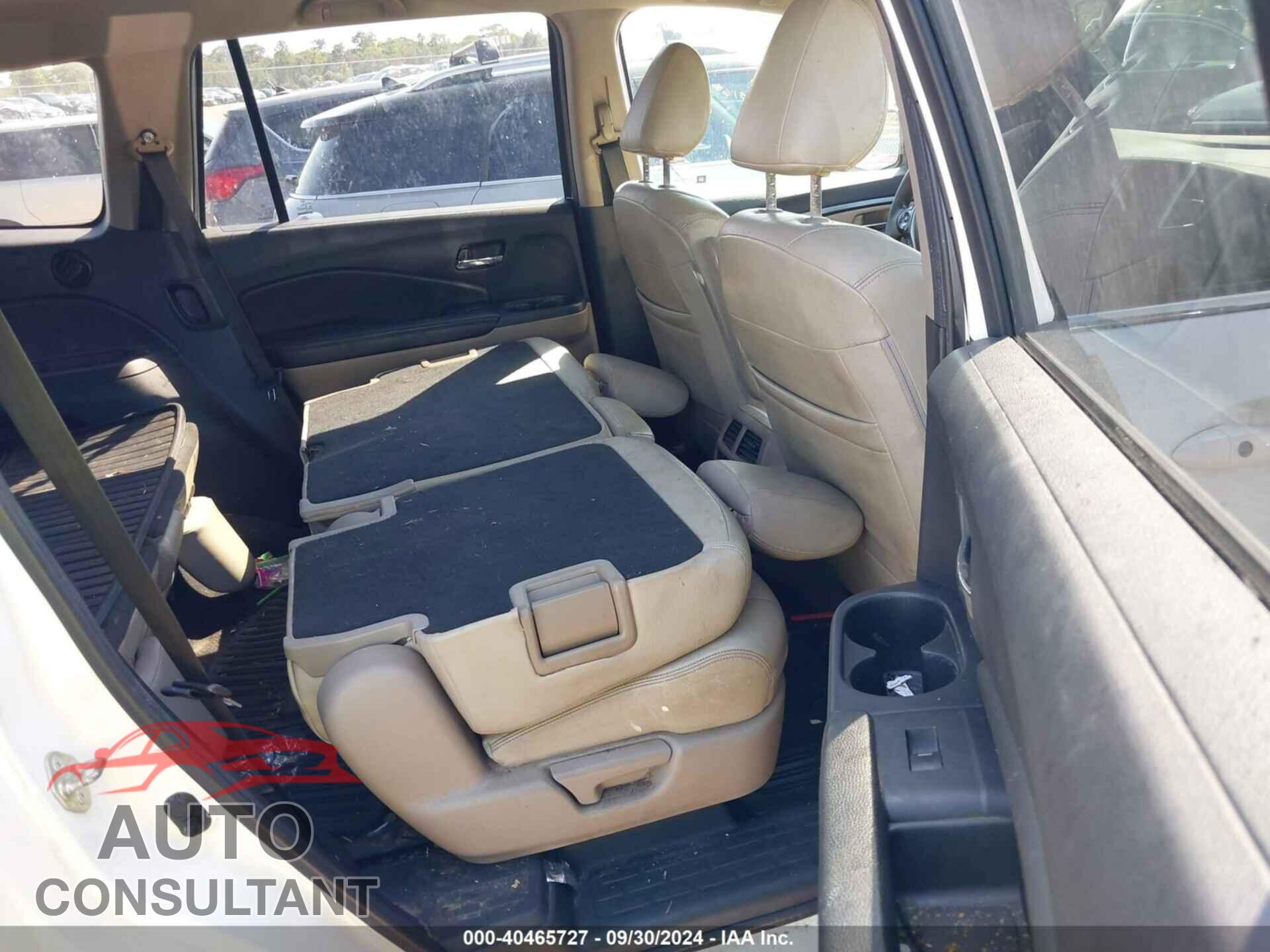 HONDA PILOT 2017 - 5FNYF5H33HB009043