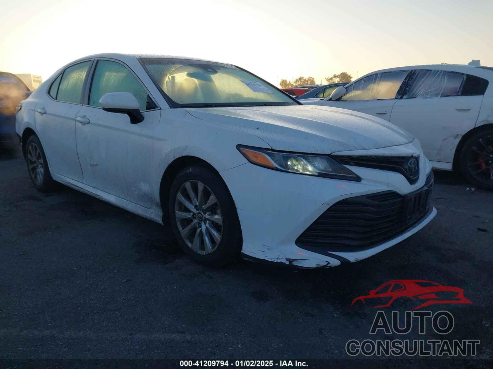 TOYOTA CAMRY 2018 - 4T1B11HK3JU615357