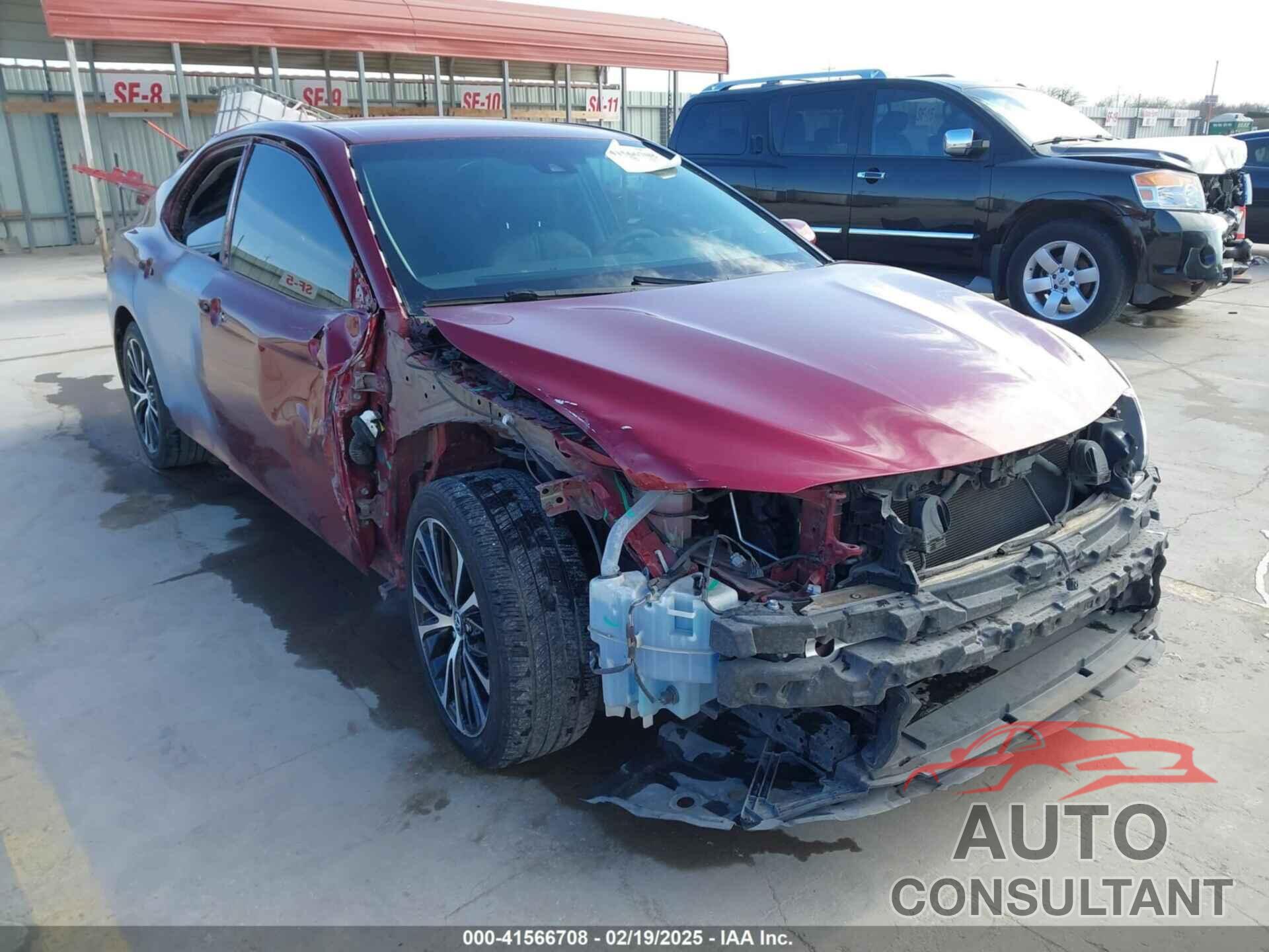 TOYOTA CAMRY 2018 - 4T1B11HK3JU534794