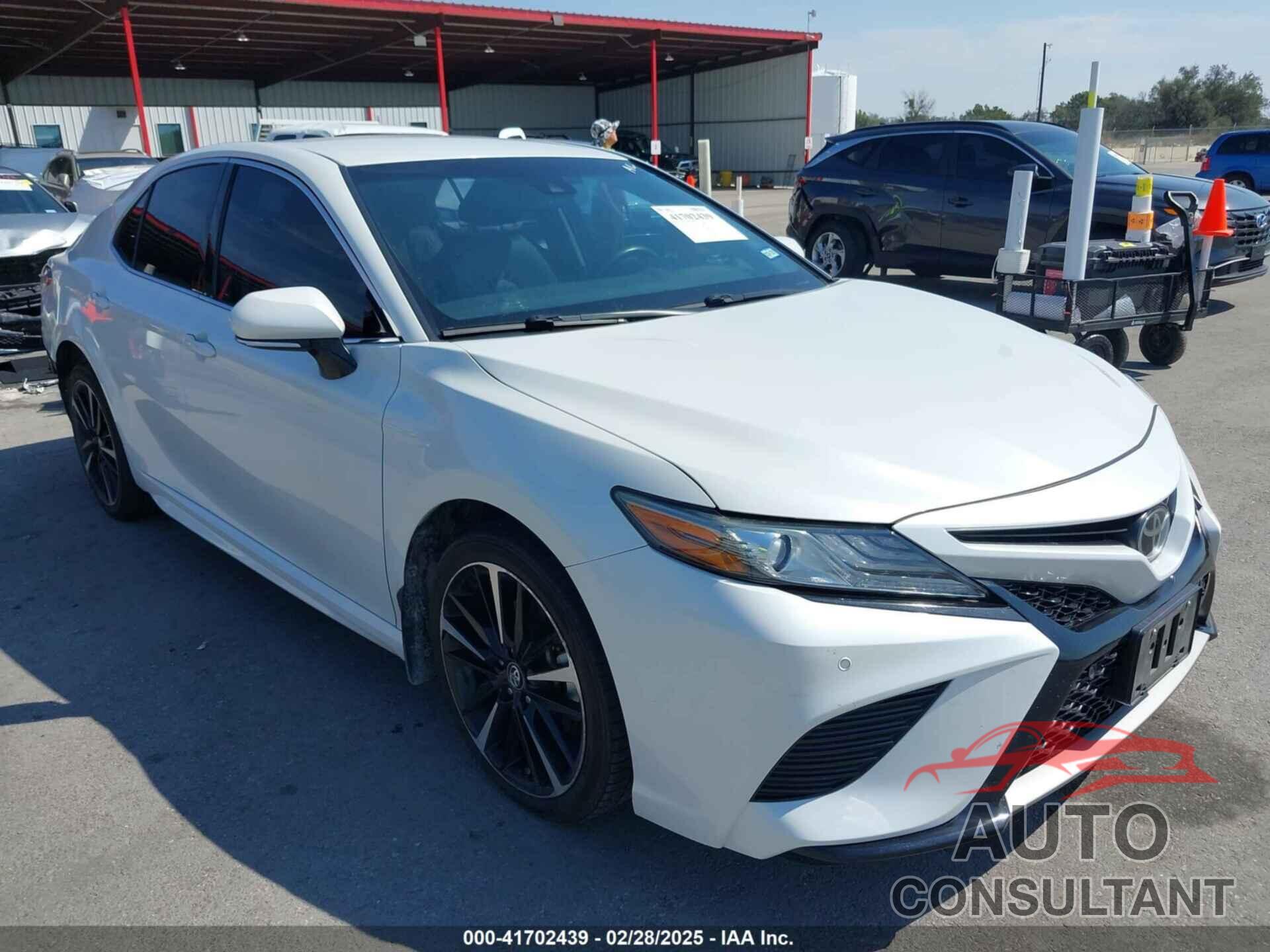 TOYOTA CAMRY 2018 - 4T1B61HKXJU076799
