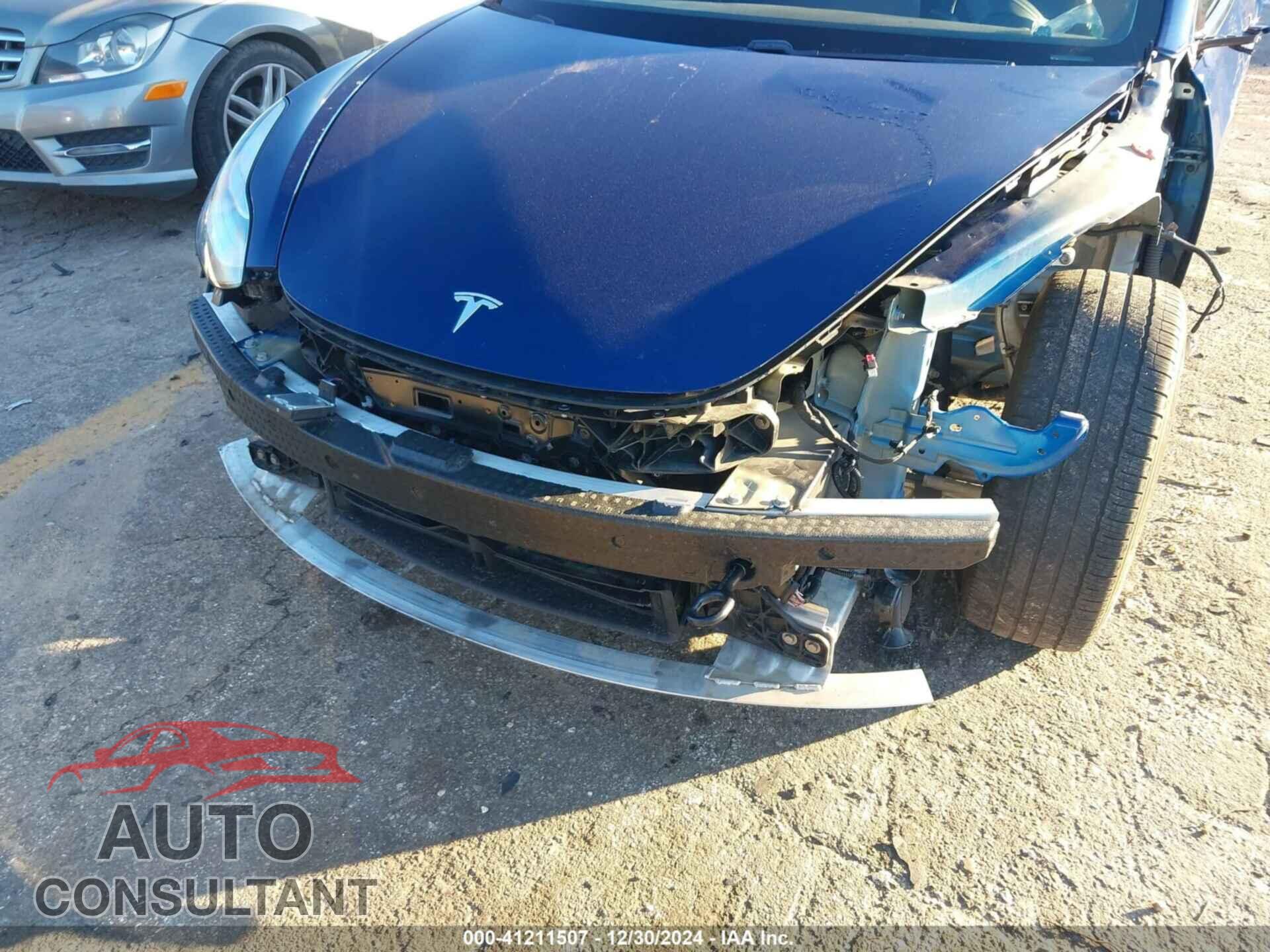 TESLA MODEL 3 2021 - 5YJ3E1EA8MF851718