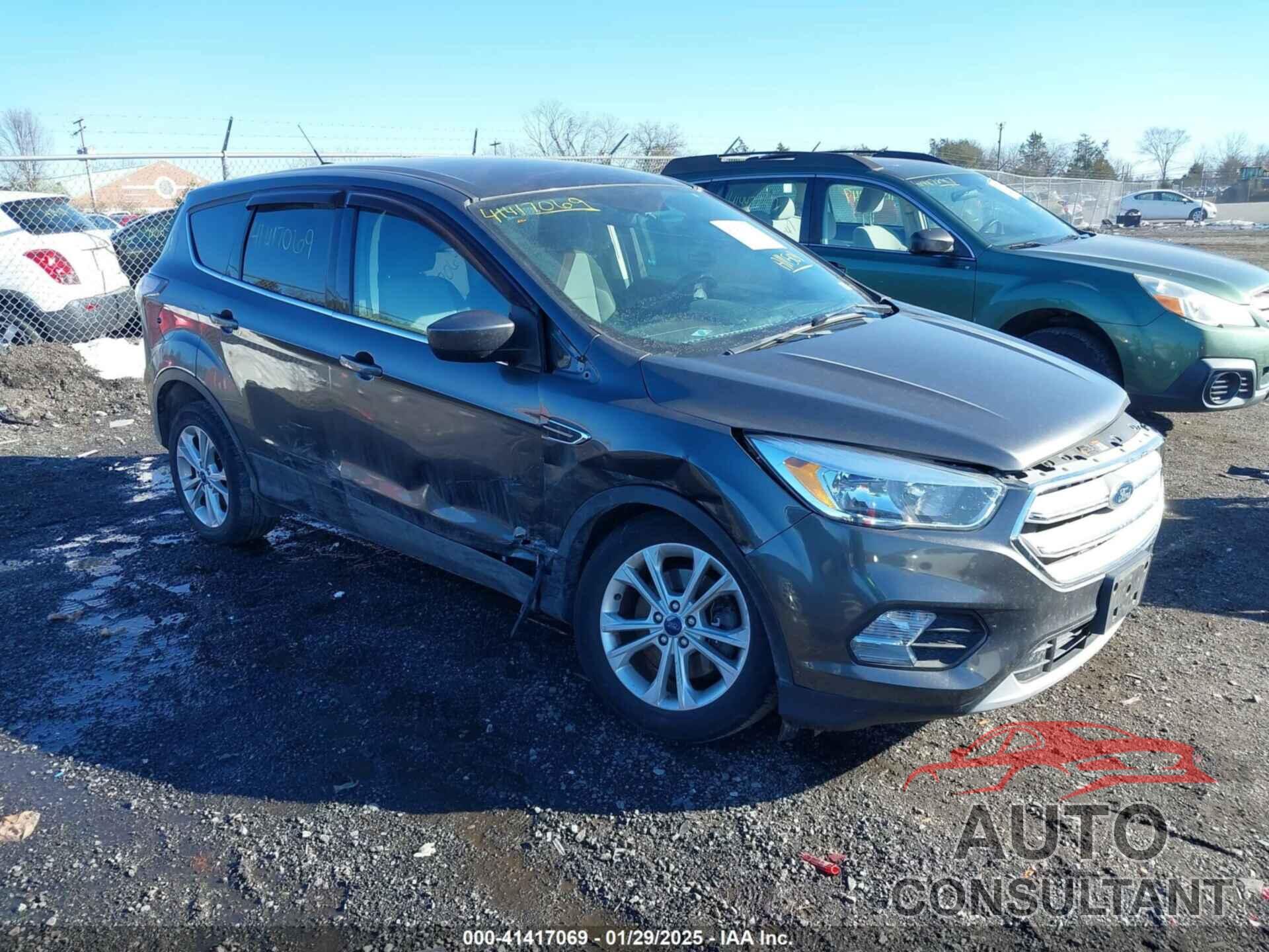 FORD ESCAPE 2017 - 1FMCU9G96HUA11501
