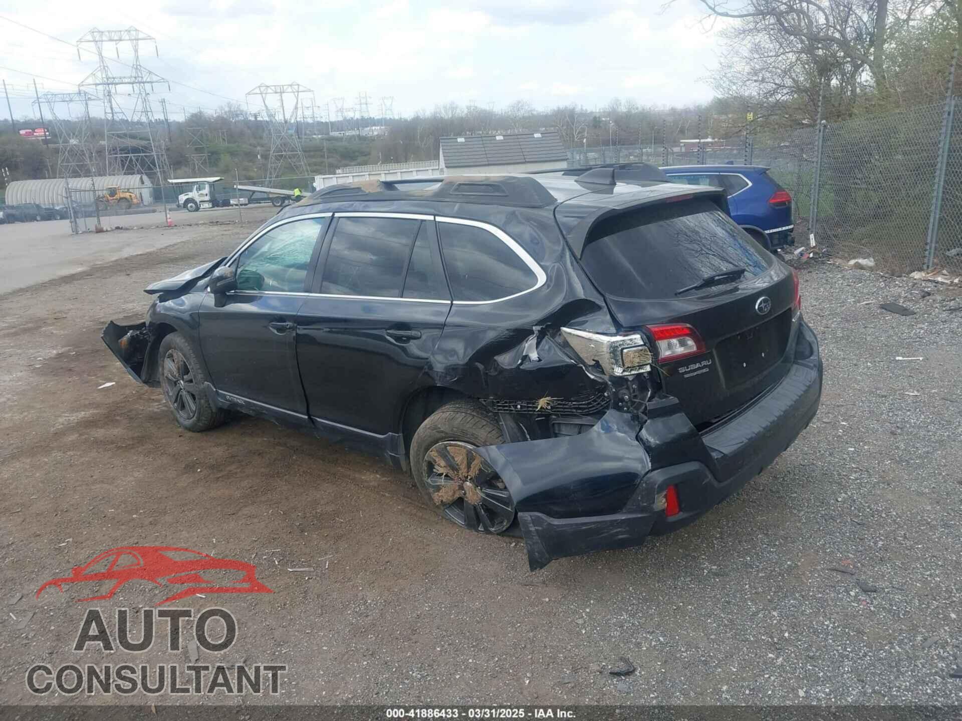 SUBARU OUTBACK 2018 - 4S4BSAKC8J3204718