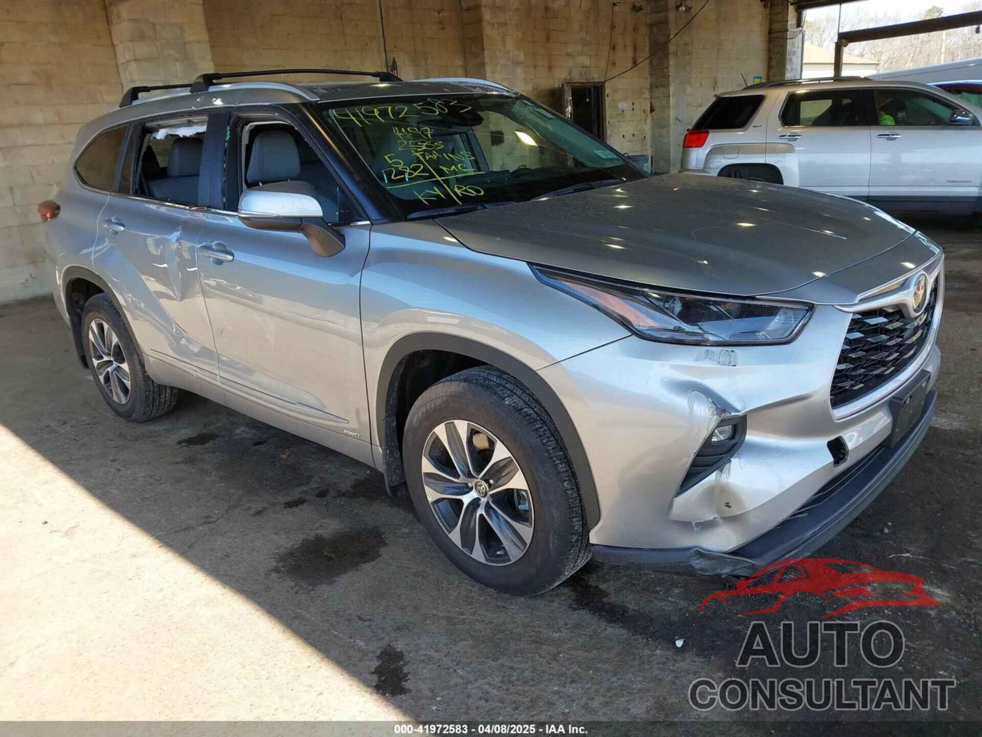 TOYOTA HIGHLANDER HYBRID 2025 - 5TDKBRCH7SS658102