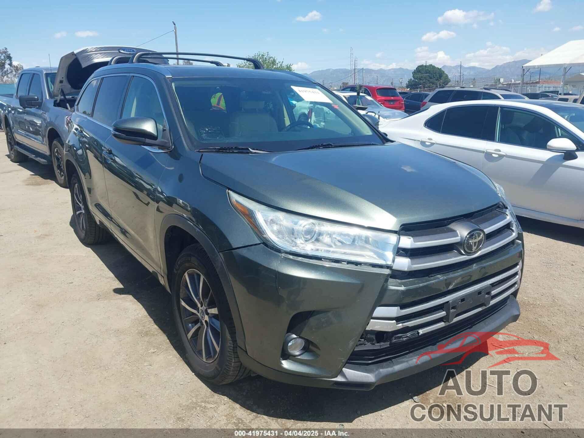 TOYOTA HIGHLANDER 2017 - 5TDKZRFH9HS227115
